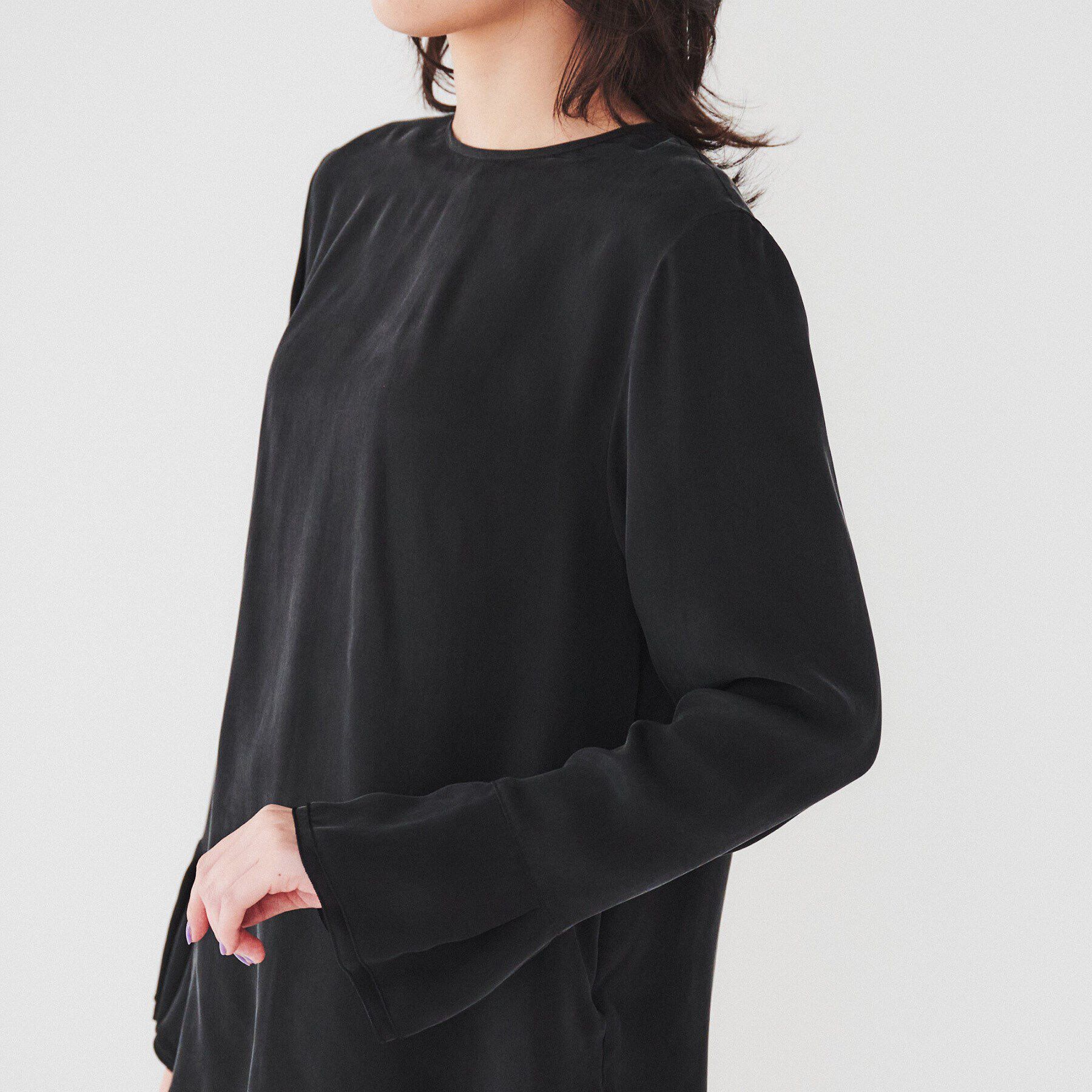 UNTITLED「【日本製/シーズンレス/重ね着にもおすすめ】シルキータッチブラウス」|シャツ・ブラウス|