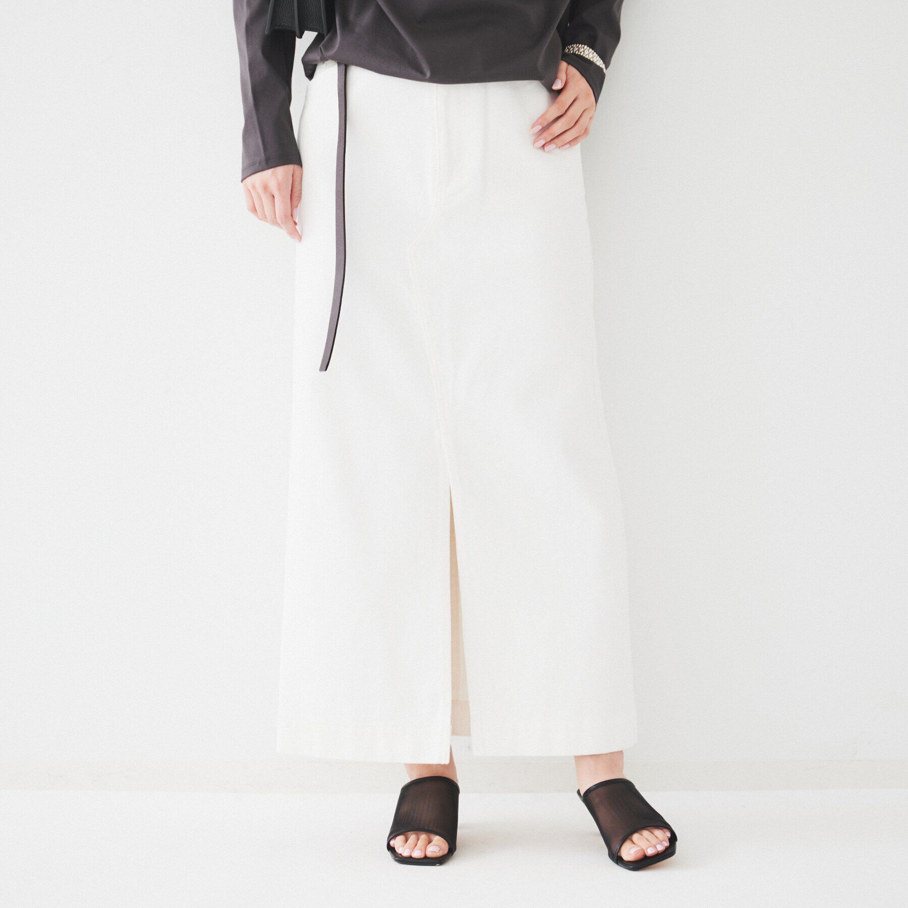 UNTITLED「セミタイトデニムスカート」|スカート|オフホワイト(003