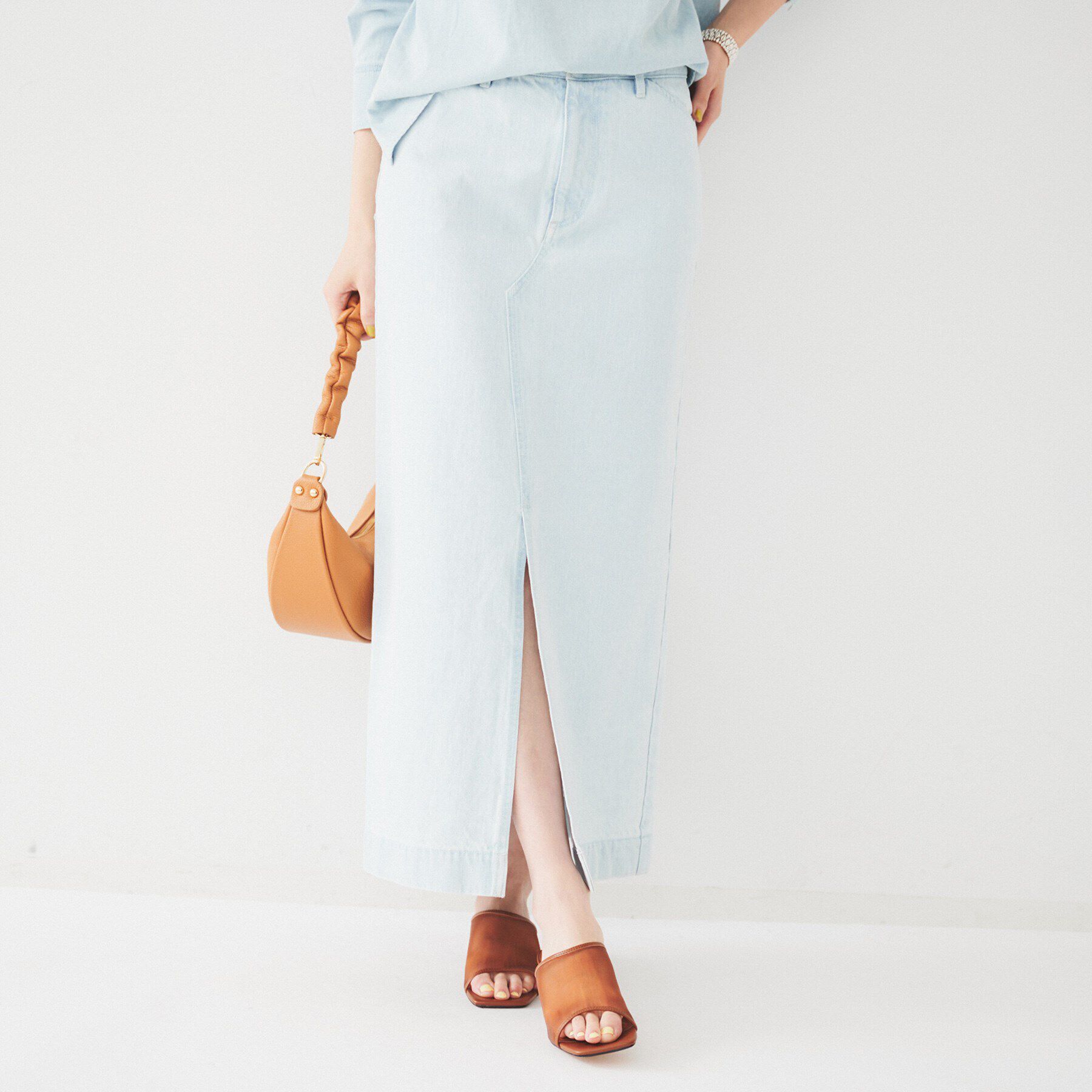 UNTITLED「セミタイトデニムスカート」|スカート|サックスブルー(09