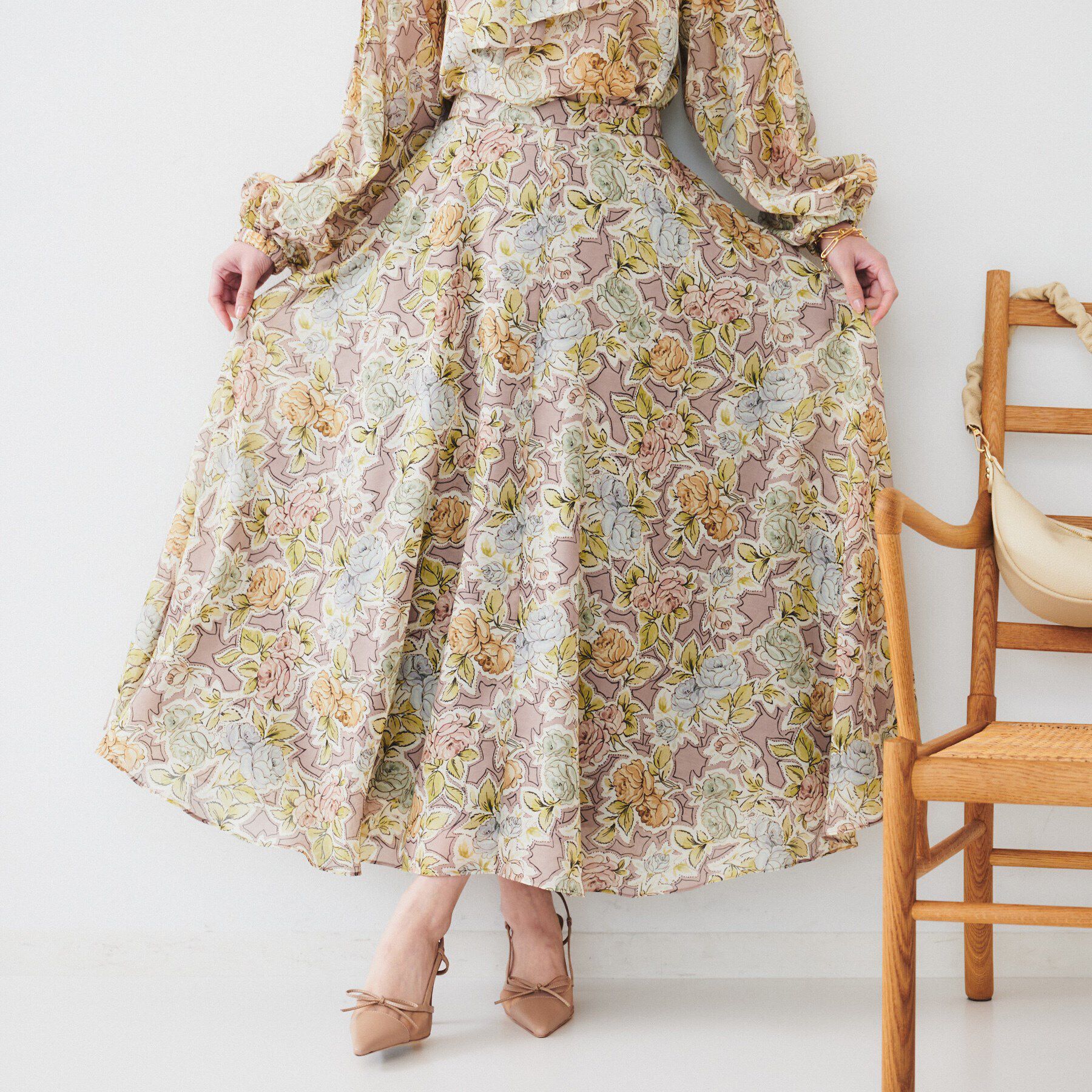 UNTITLED「【セットアップ可能】オールドフラワー プリントスカート」|スカート|