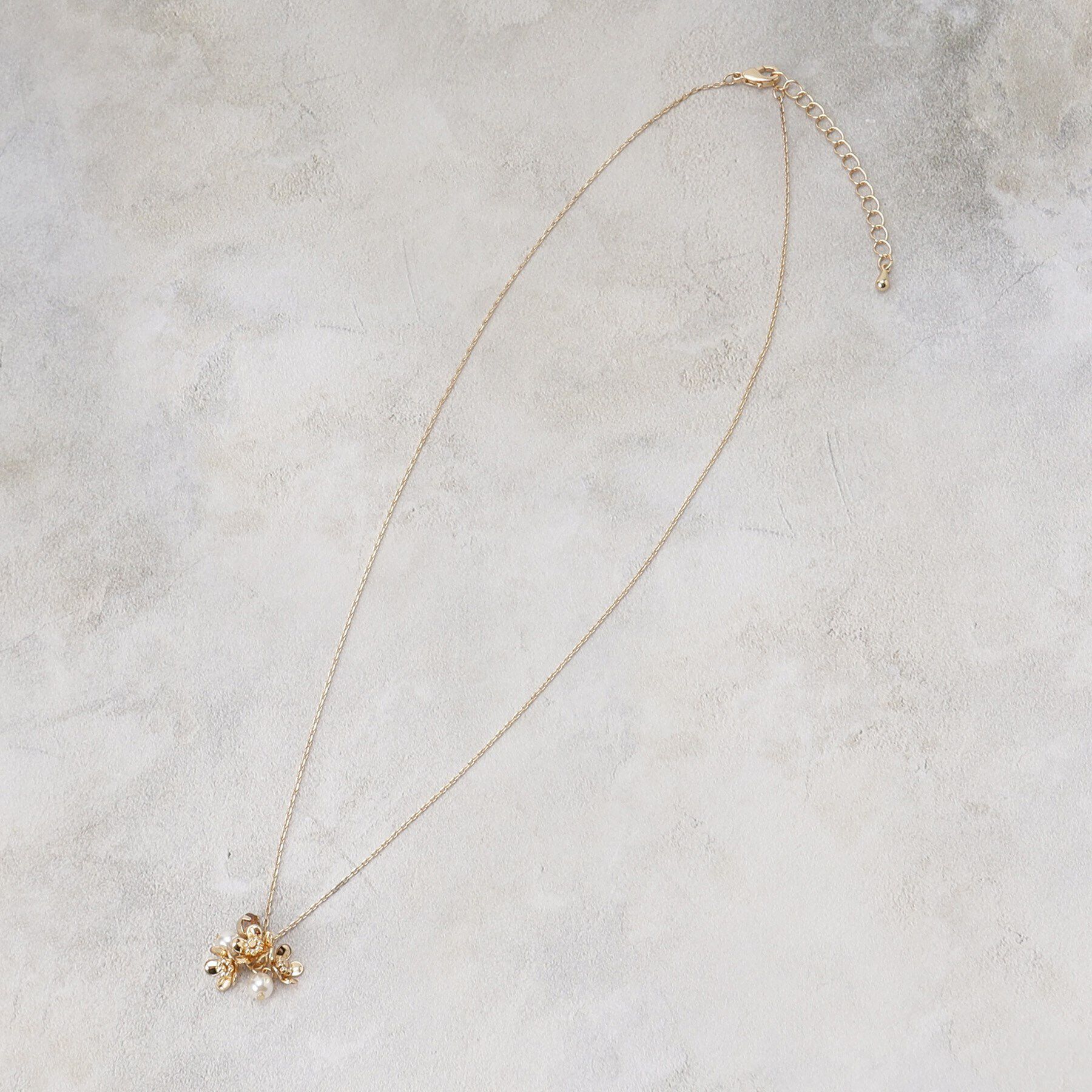 grove「メタルフラワービジューネックレス」|ネックレス|