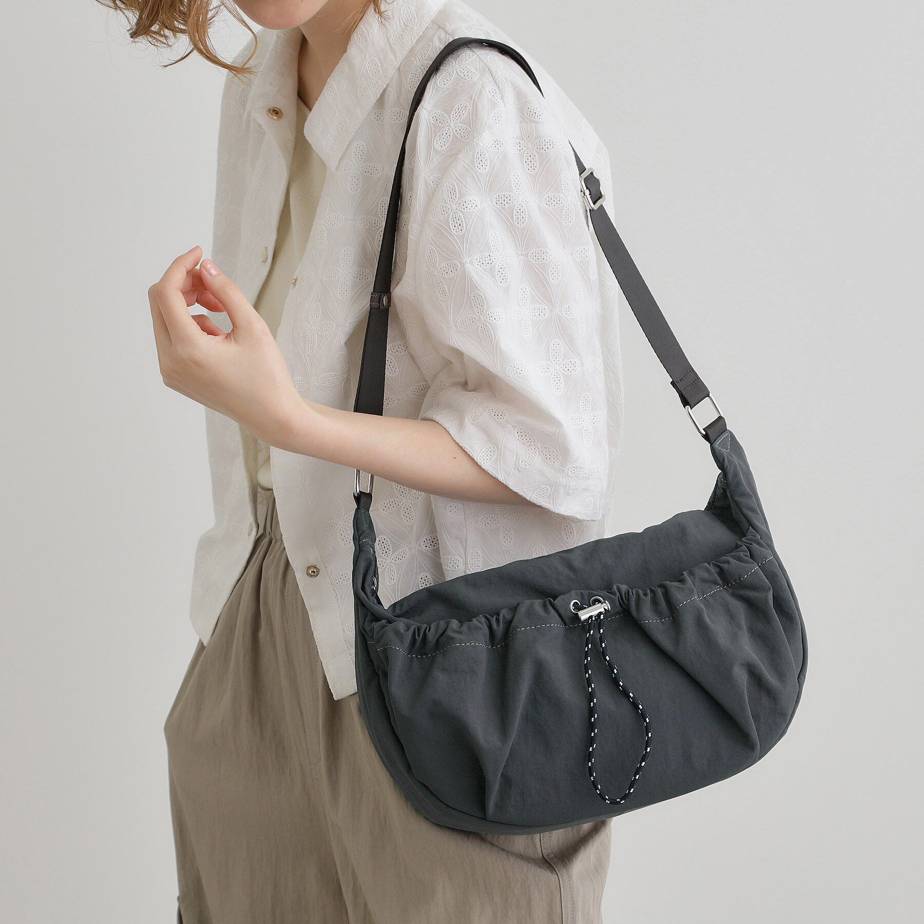grove「ドロストポケットナイロンショルダー」|ショルダー・メッセンジャー|チャコールグレー(0