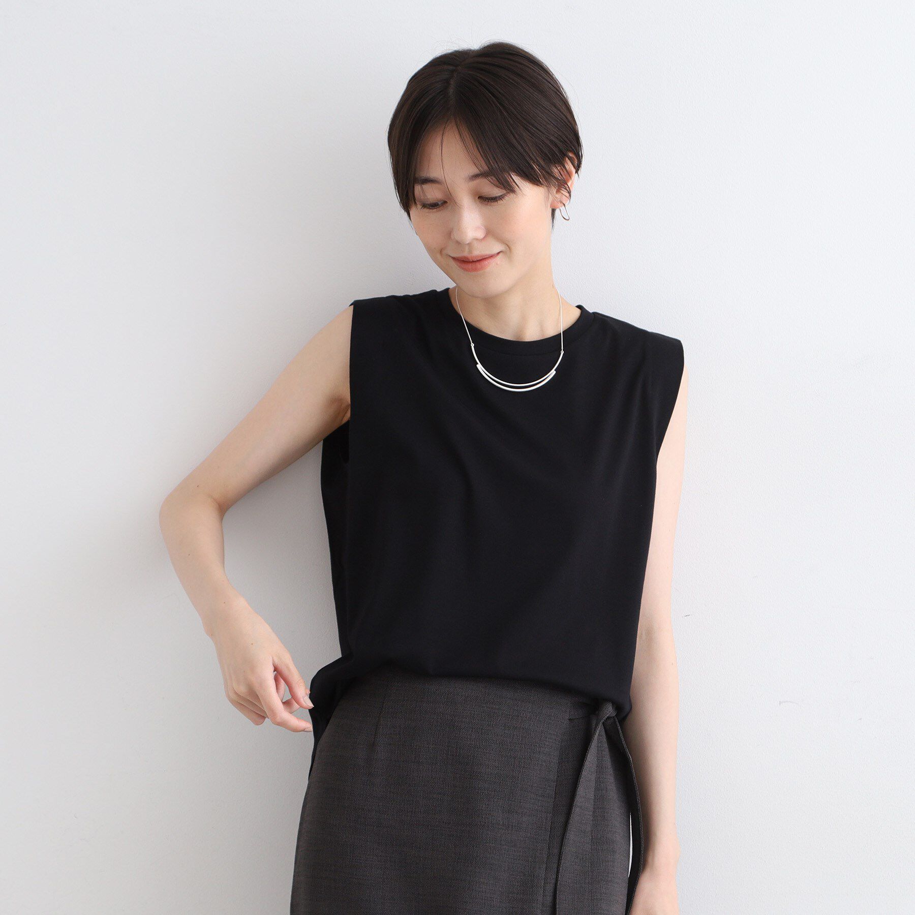 INDIVI「【洗える】タックデザインノースリーブTシャツ」|Tシャツ・カットソー|