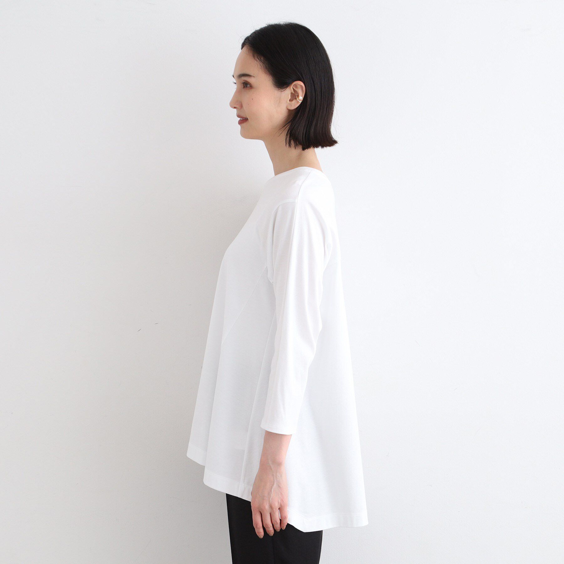 INDIVI「【洗える／キレイめ/日本製】バックフレア ロングTシャツ」|Tシャツ・カットソー|