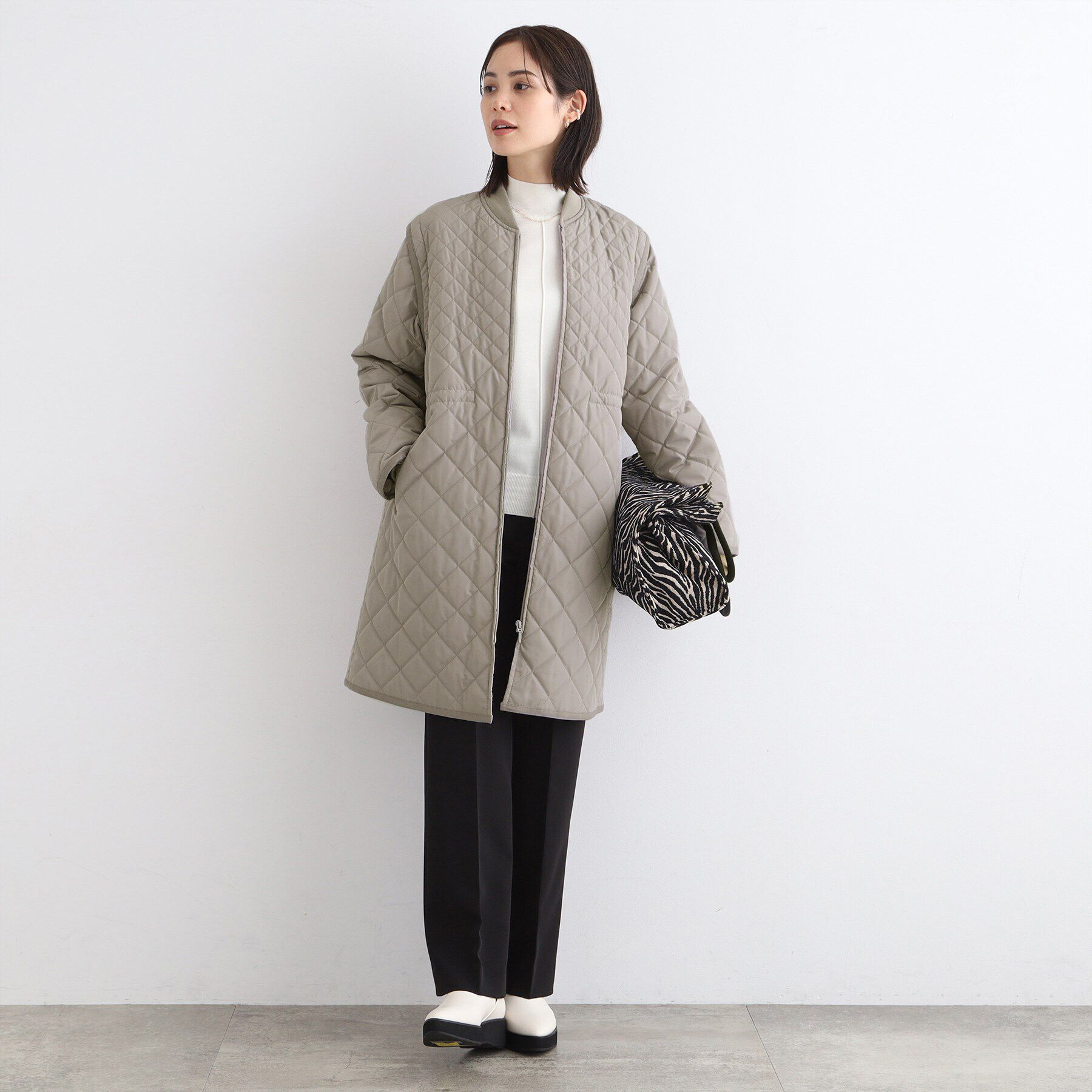 INDIVI「【2WAY/袖取り外し可能】グラデーションキルトロングコート」|ダウン|