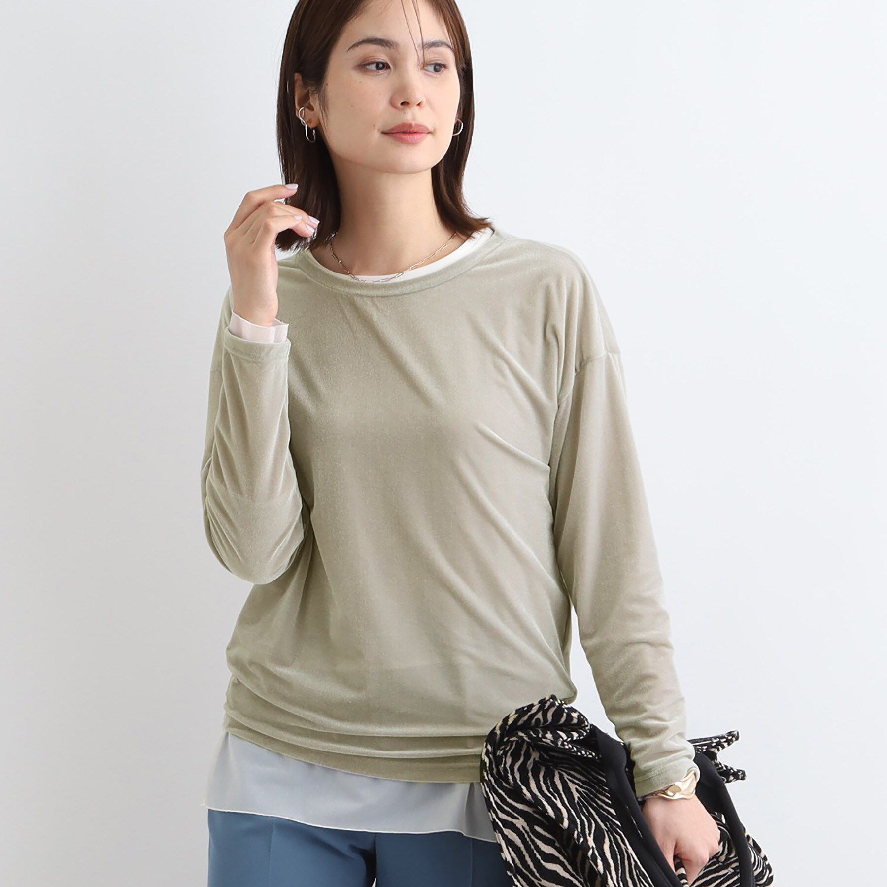 INDIVI「【洗える】コンパクトベロアカットソー」|Tシャツ・カットソー|ライトグレー(011