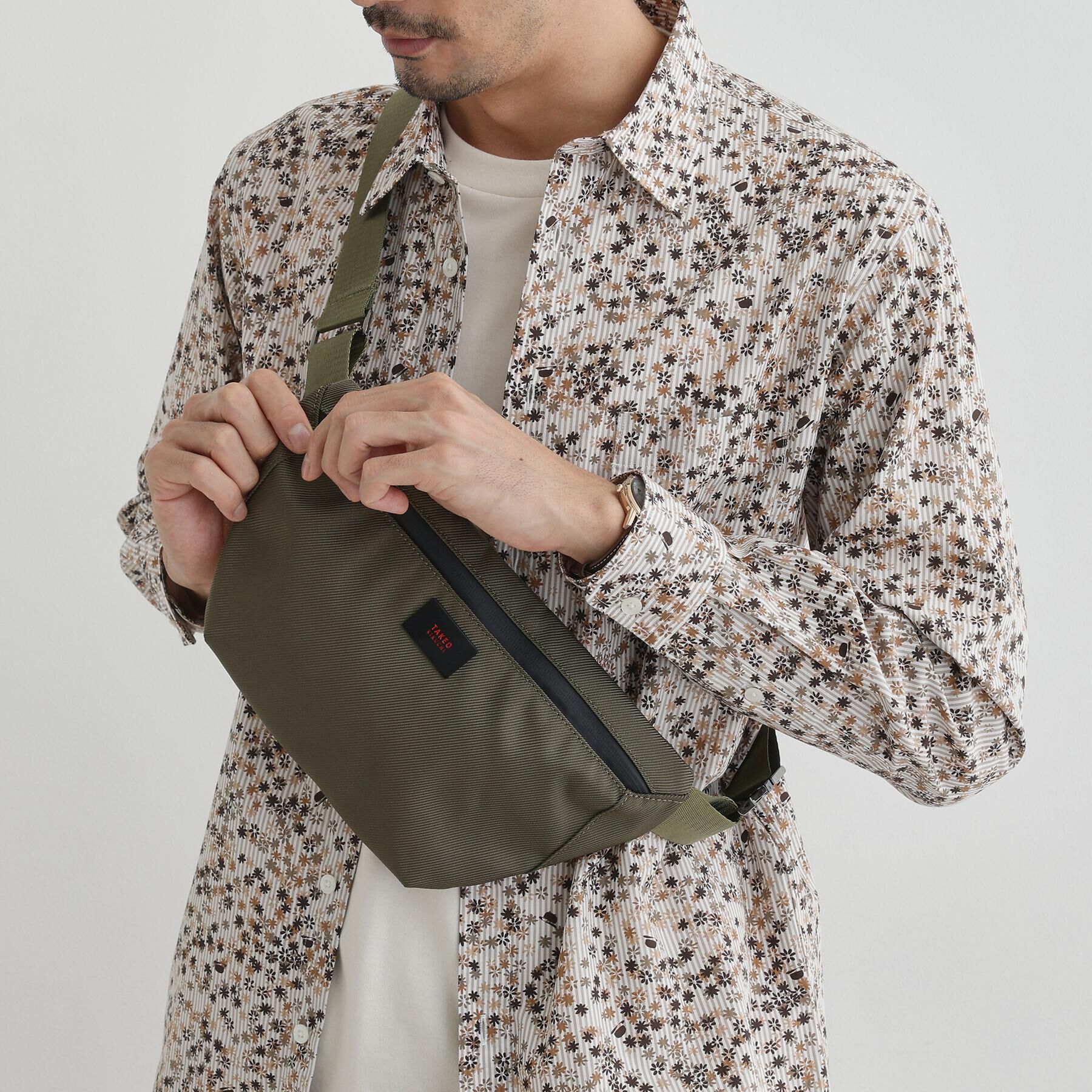 TAKEO KIKUCHI「RedNameスリングショルダーバッグ」|ショルダー・メッセンジャー|