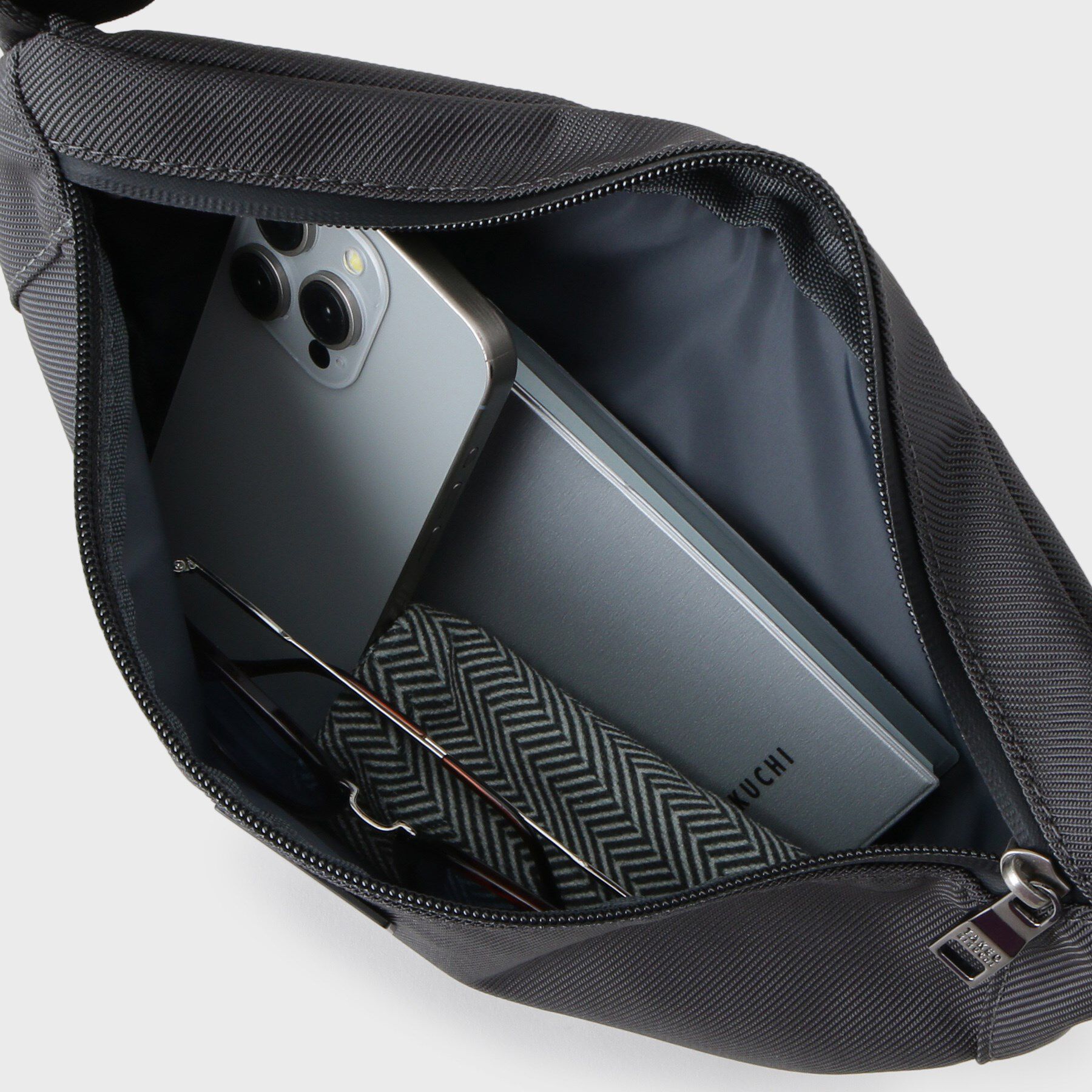 TAKEO KIKUCHI「RedNameスリングショルダーバッグ」|ショルダー・メッセンジャー|