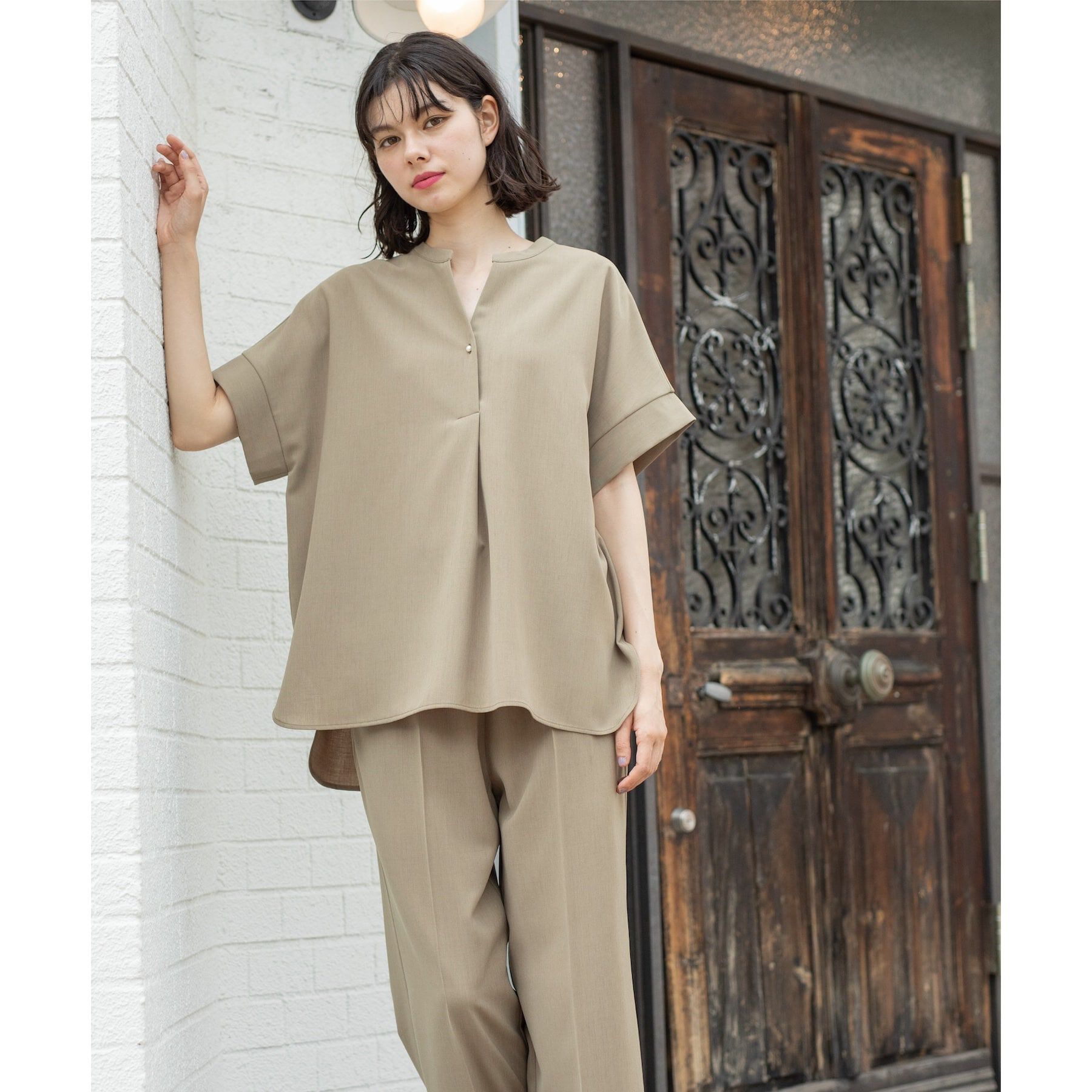 OPAQUE.CLIP「《SS-LLsize≫パール調ボタンスキッパーブラウス/セットアップ対応【防シワ/ストレッチ/抗ピル」|シャツ・ブラウス|