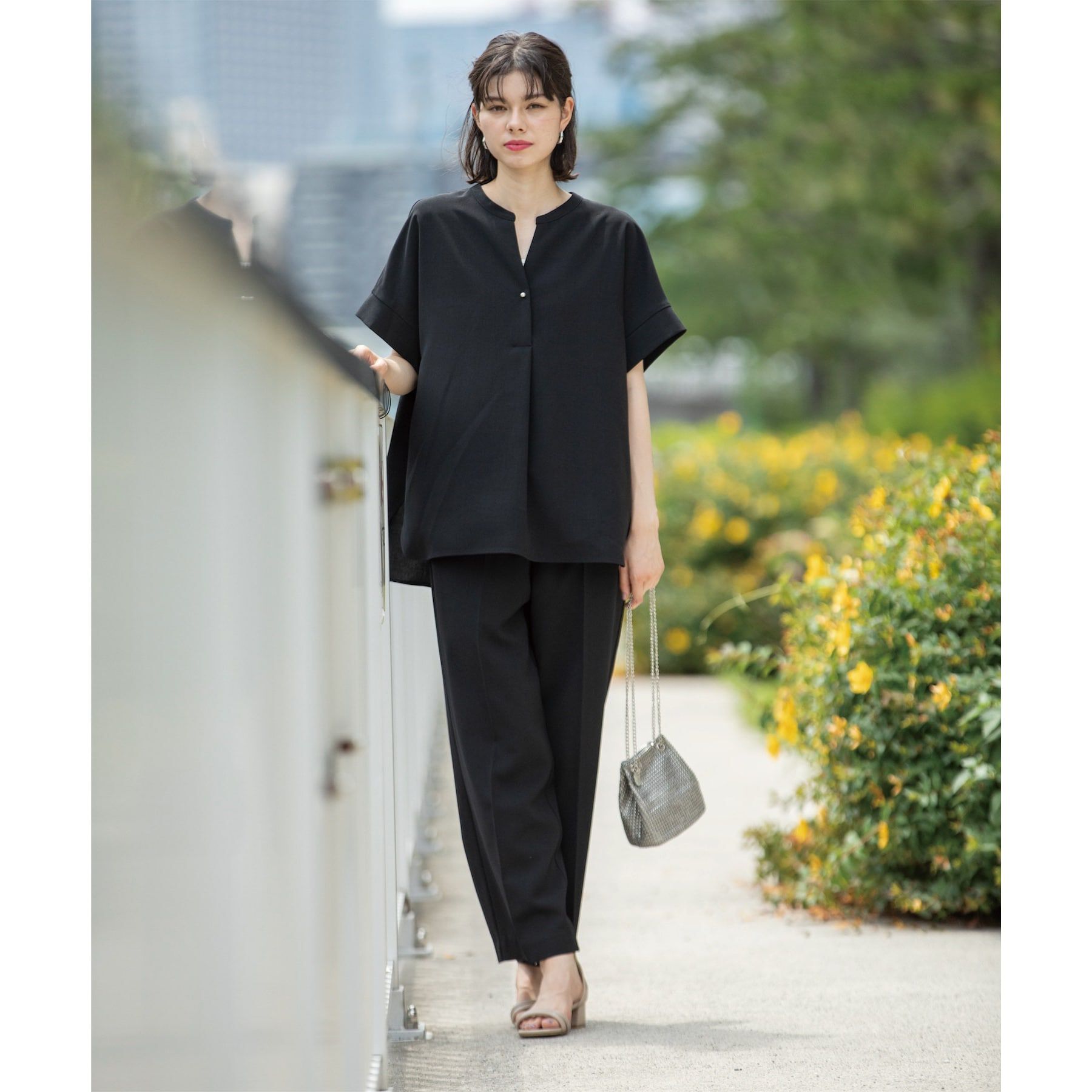 OPAQUE.CLIP「《SS-LLsize≫パール調ボタンスキッパーブラウス/セットアップ対応【防シワ/ストレッチ/抗ピル」|シャツ・ブラウス|