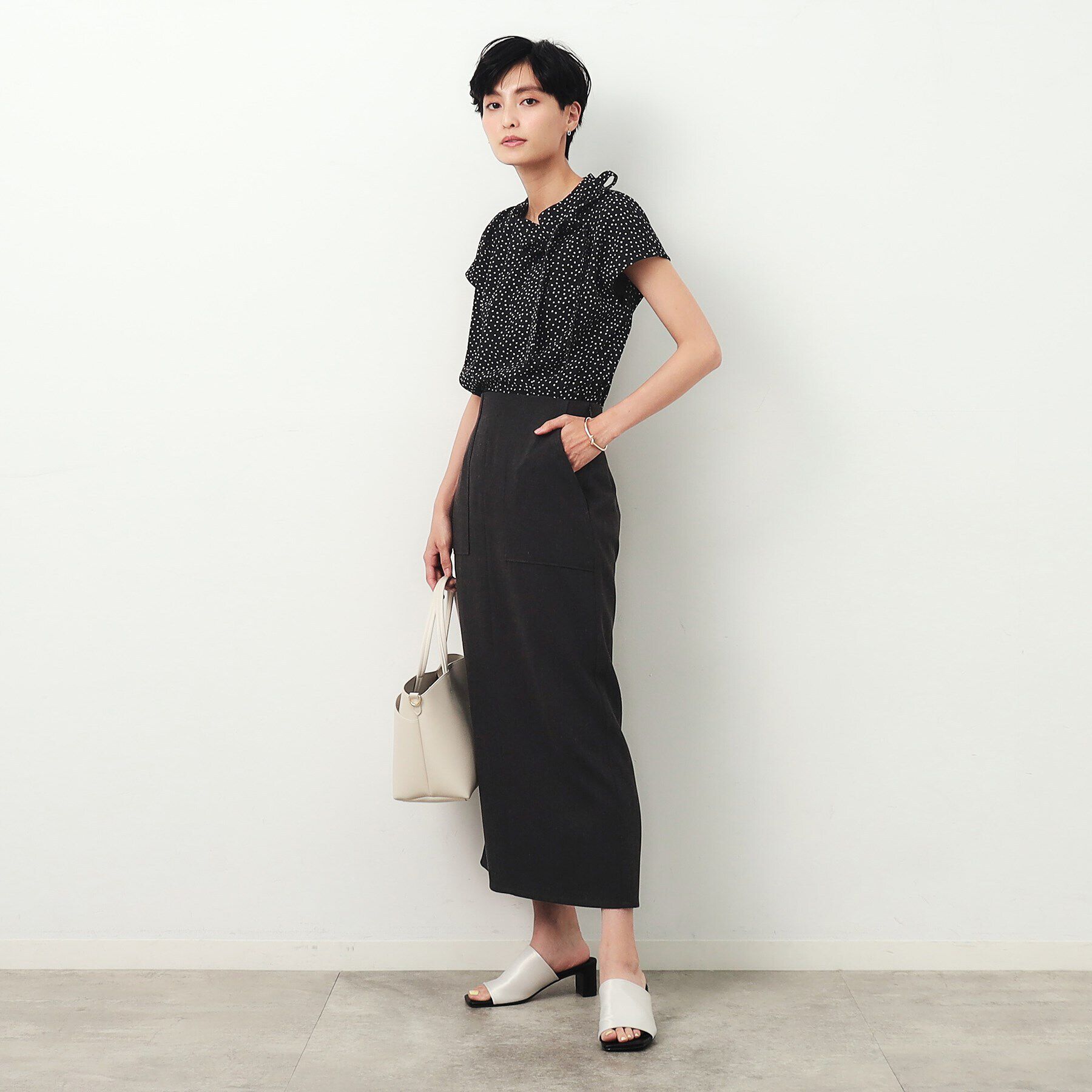 OPAQUE.CLIP「麻混ストレッチタイトスカート【洗濯機洗い可】」|スカート|