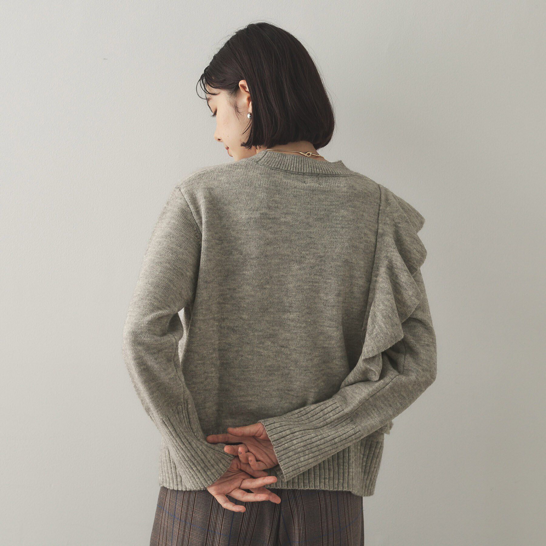 OPAQUE.CLIP「《美人百花掲載》アシメフリルミドルゲージニット【洗濯機洗い可】」|ニット・セーター|