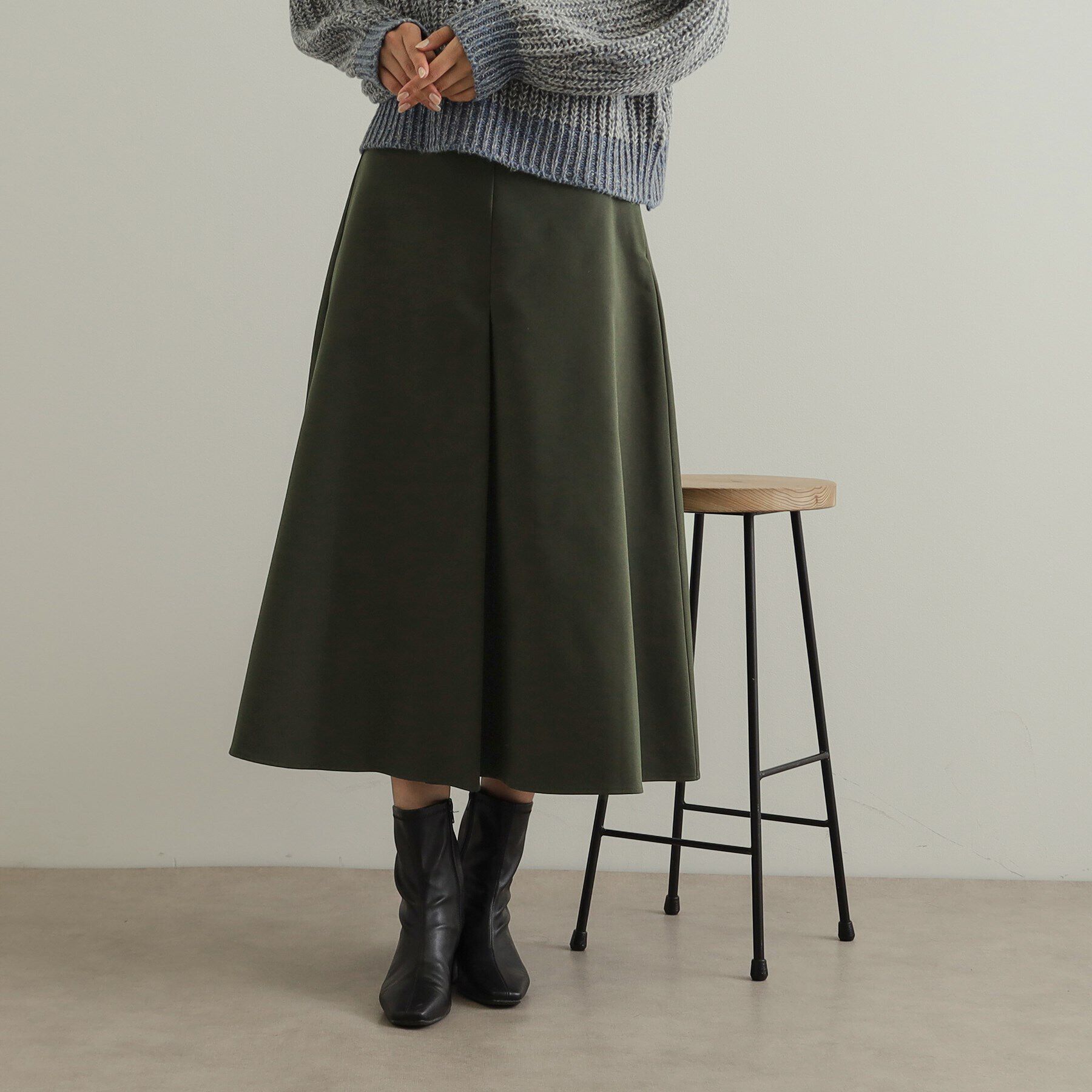 OPAQUE.CLIP「フロントタックミディスカート【洗濯機洗い可】」|スカート|カーキ(029)
