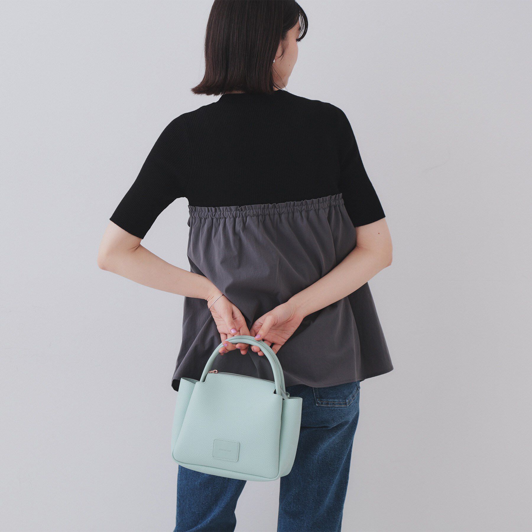 OPAQUE.CLIP「【2WAY】シュリンク合皮ラウンドミニショルダーバッグ」|ショルダー・メッセンジャー|