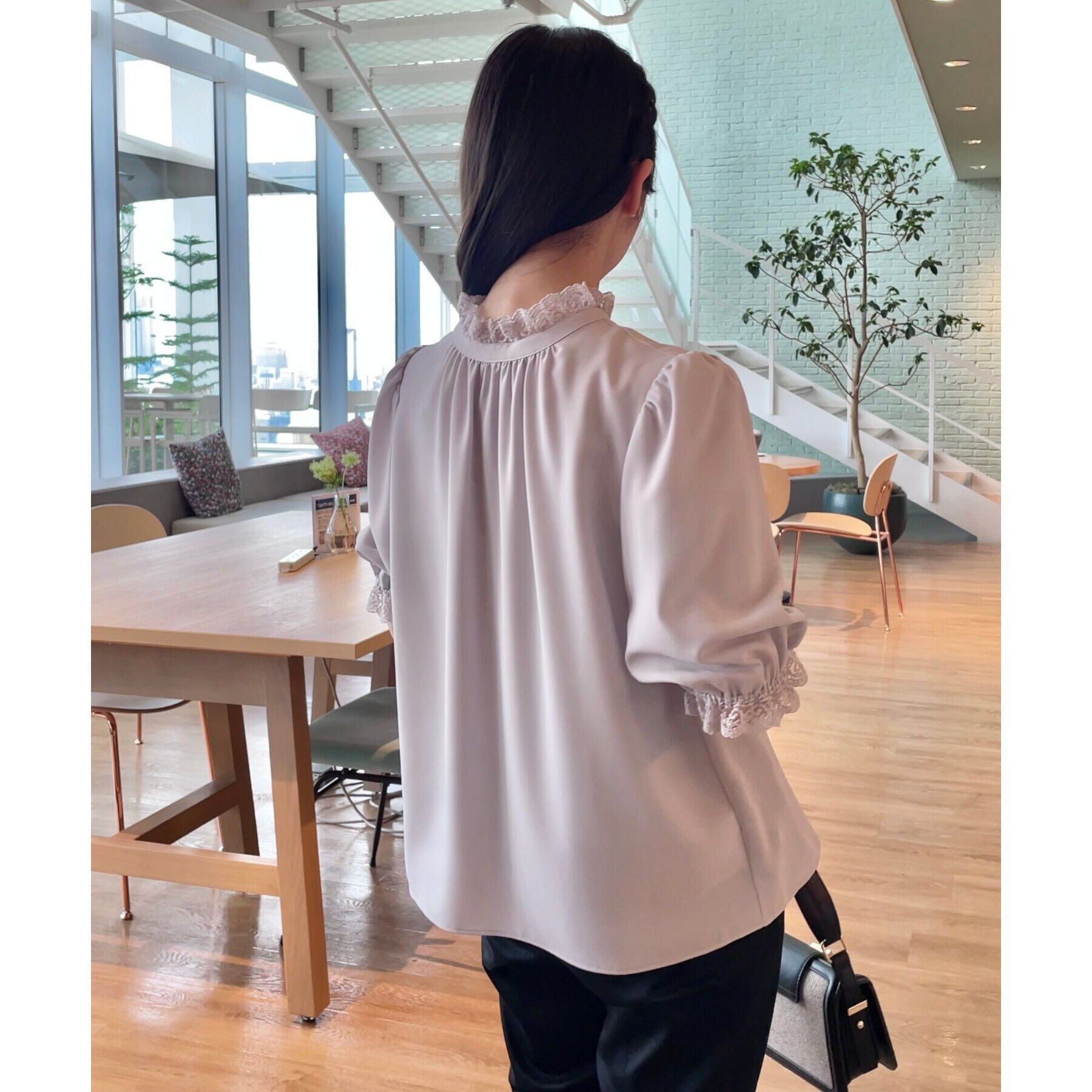 Couture broach「【上品華やか／二の腕カバー】5分袖エンブロレースブラウス」|シャツ・ブラウス|