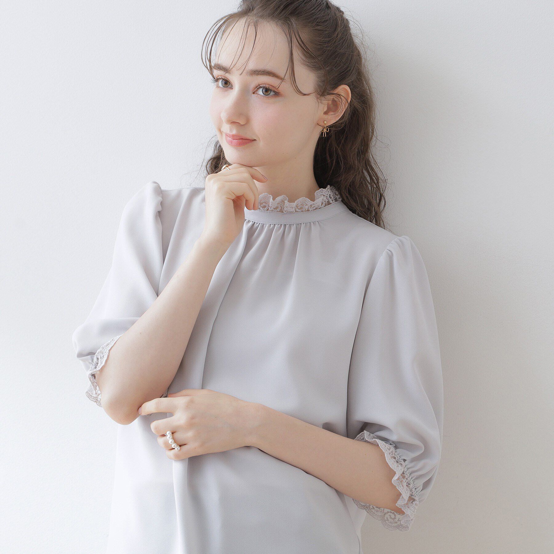 Couture broach「【上品華やか／二の腕カバー】5分袖エンブロレースブラウス」|シャツ・ブラウス|