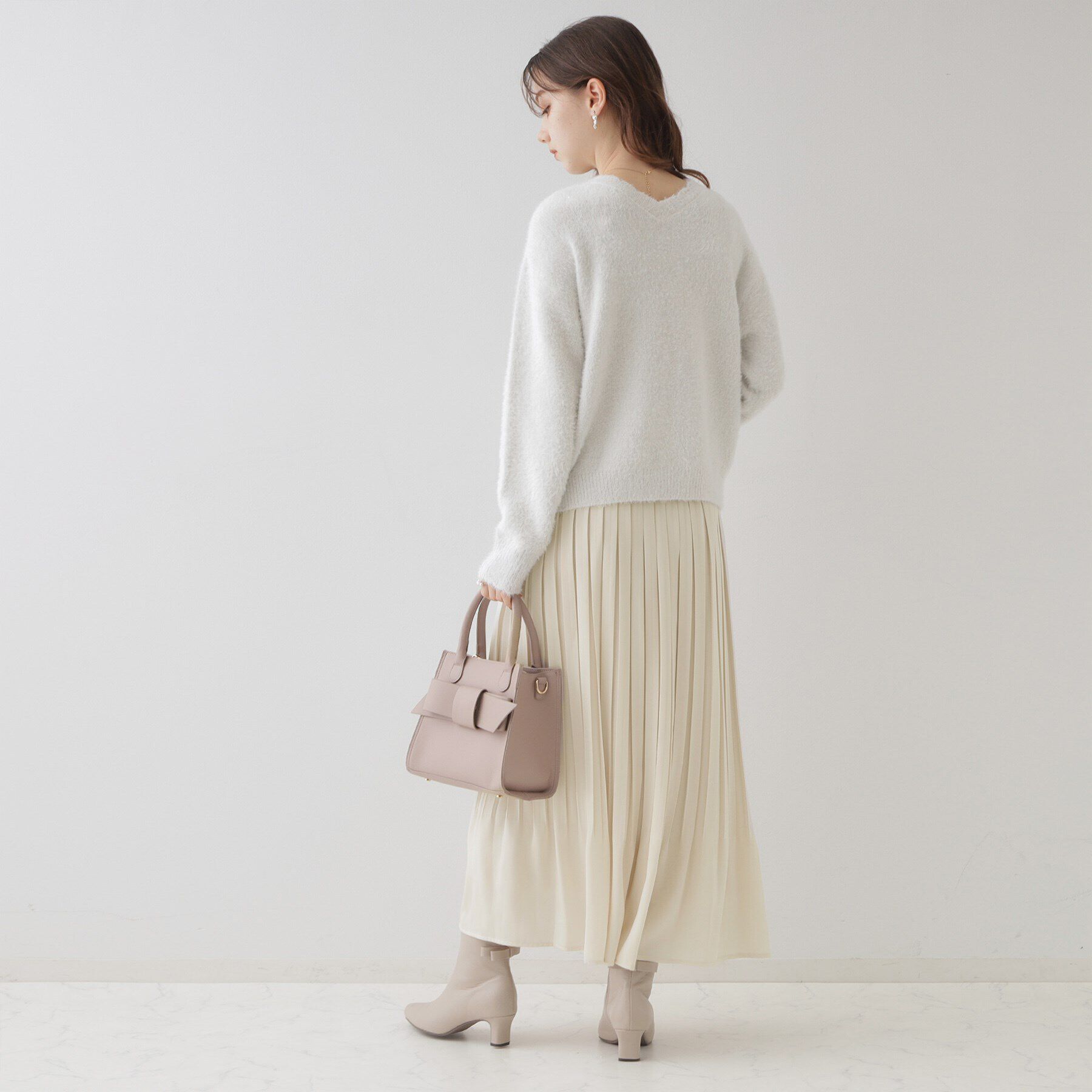 Couture broach「【軽やか・上品なツヤ感】ピーチサテンプリーツスカート」|スカート|