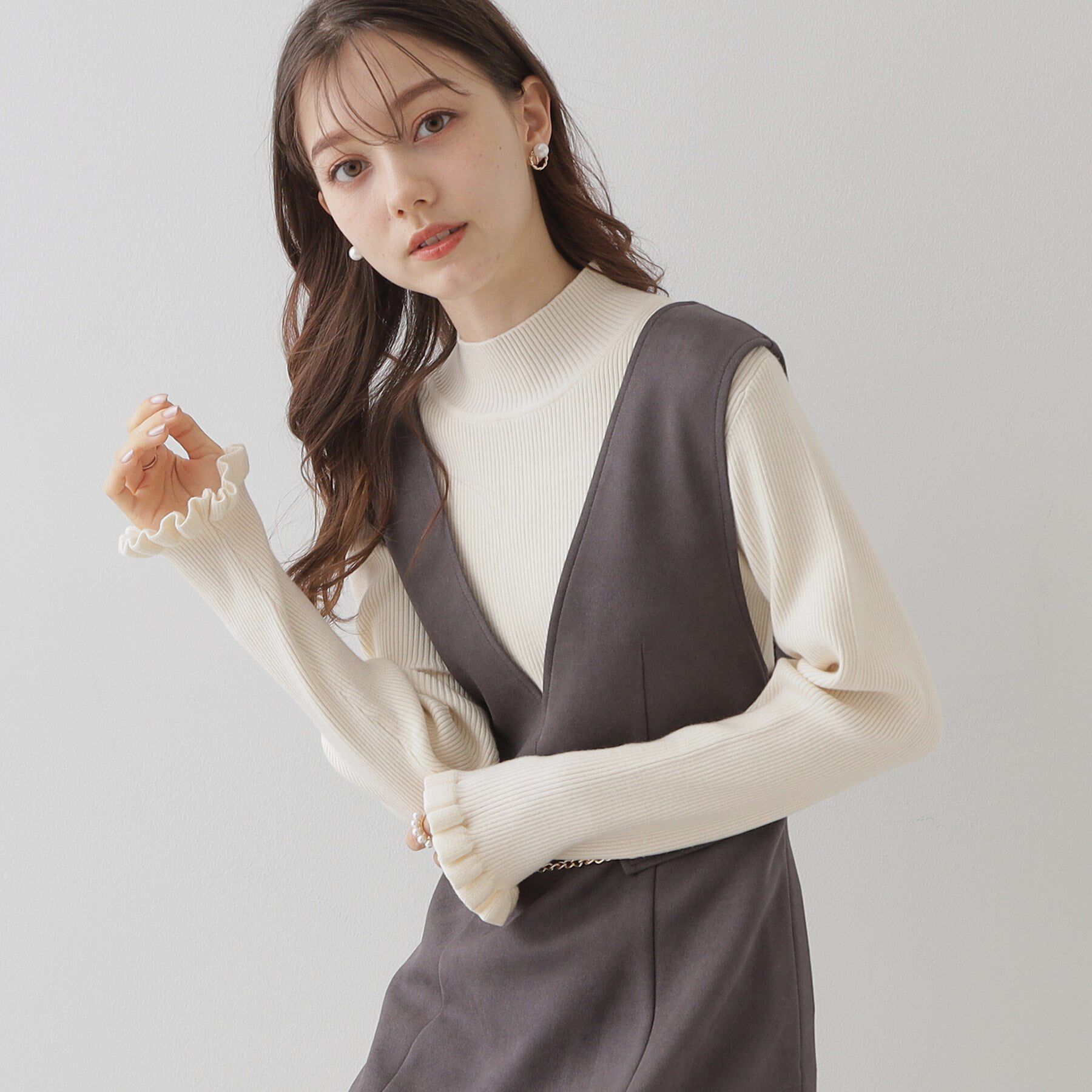 Couture broach「【プチプラ・フェミニンもカジュアルも】サステナブル　バックパール調プチフリルリブ」|ニット・セーター|オフホワイト(003