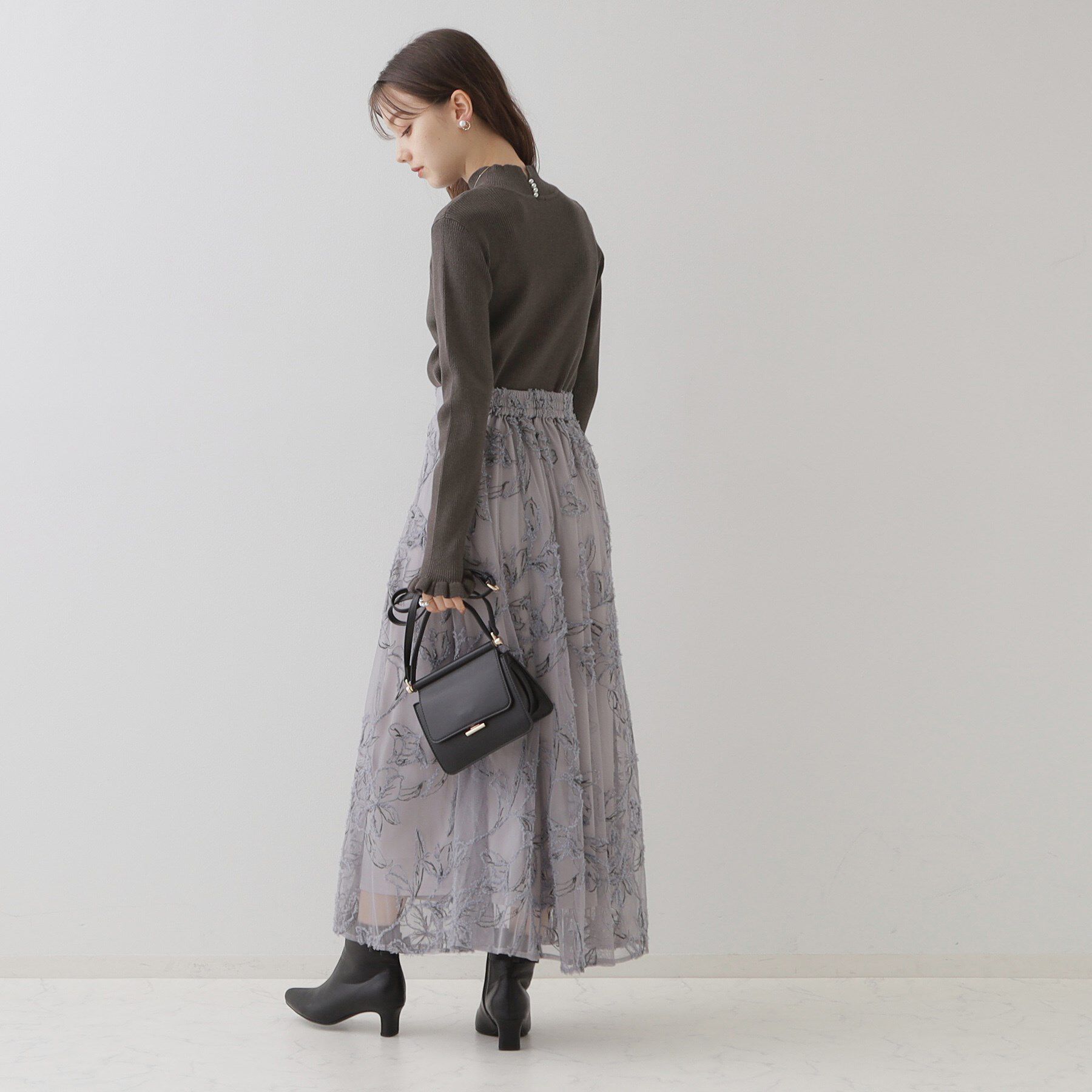 Couture broach「【プチプラ・フェミニンもカジュアルも】サステナブル　バックパール調プチフリルリブ」|ニット・セーター|