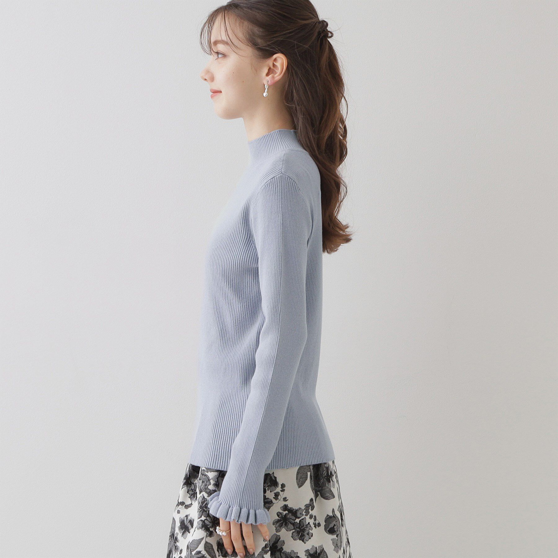 Couture broach「【プチプラ・フェミニンもカジュアルも】サステナブル　バックパール調プチフリルリブ」|ニット・セーター|