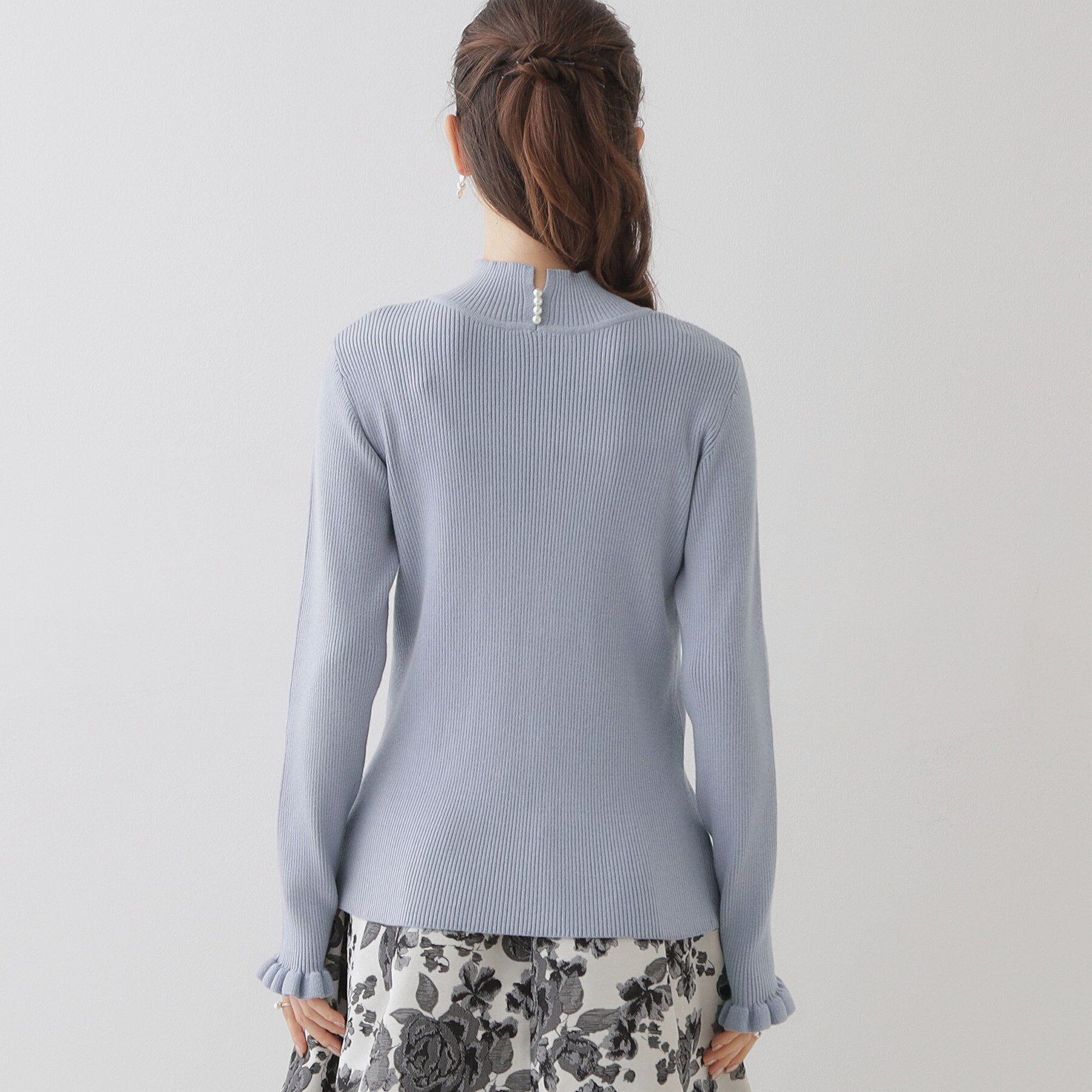 Couture broach「【プチプラ・フェミニンもカジュアルも】サステナブル　バックパール調プチフリルリブ」|ニット・セーター|