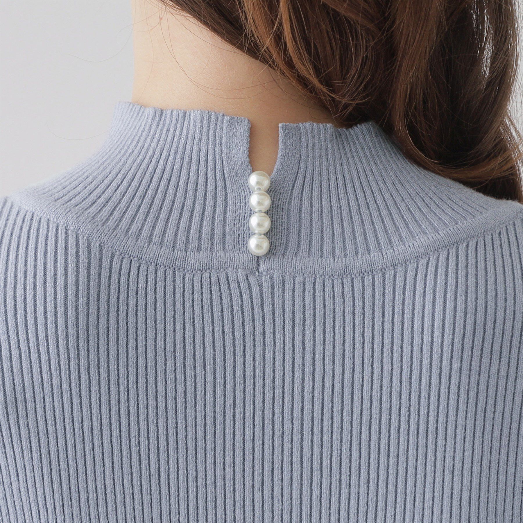 Couture broach「【プチプラ・フェミニンもカジュアルも】サステナブル　バックパール調プチフリルリブ」|ニット・セーター|