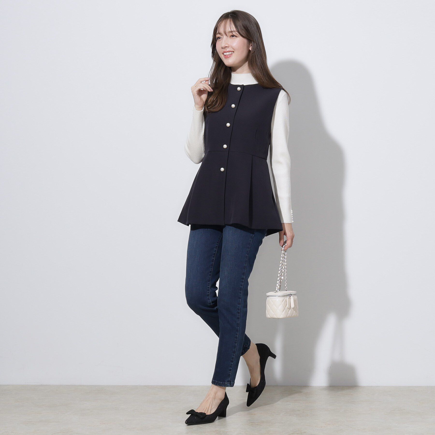 Couture broach「【セレモニーシーン/ON・OFF使える】ダブルクロスペプラムジレ」|ベスト・ジレ|