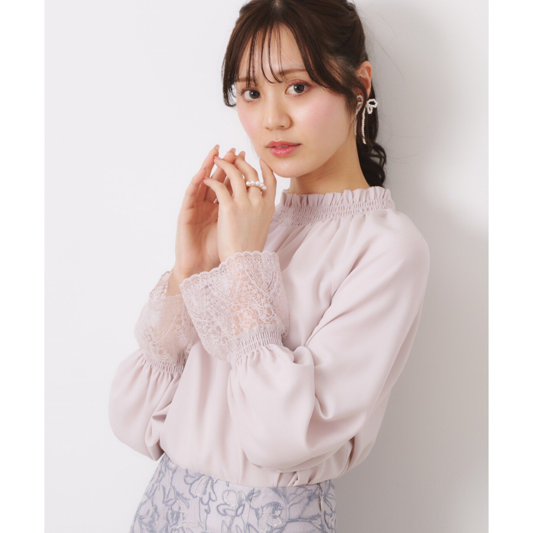 Couture broach「【大人可愛い・通勤】レースキャンディーシャーリングチュニック」|シャツ・ブラウス|ライトグレー(011