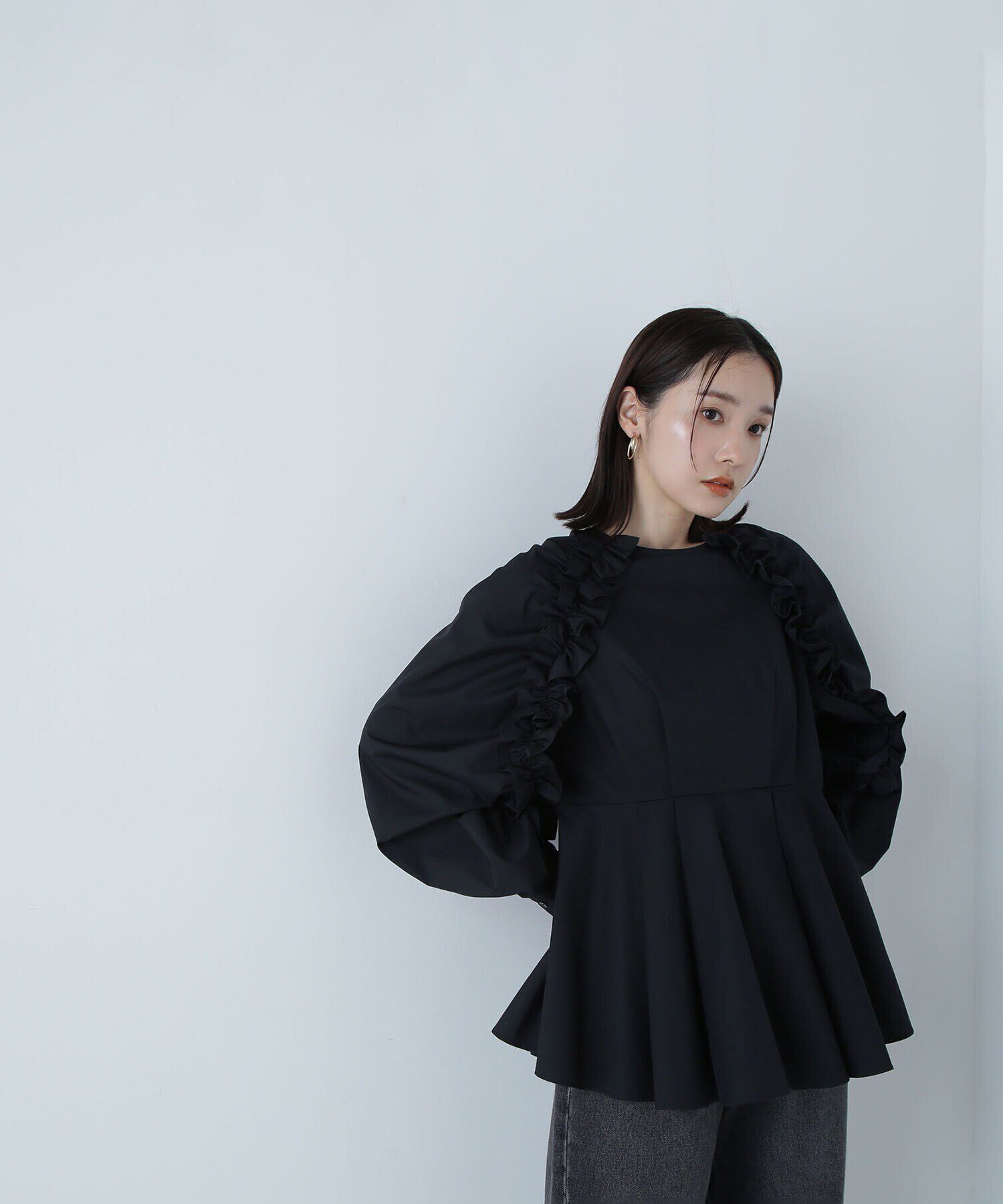  「フリルスリーブペプラムブラウス　24AW」|シャツ・ブラウス|クロ