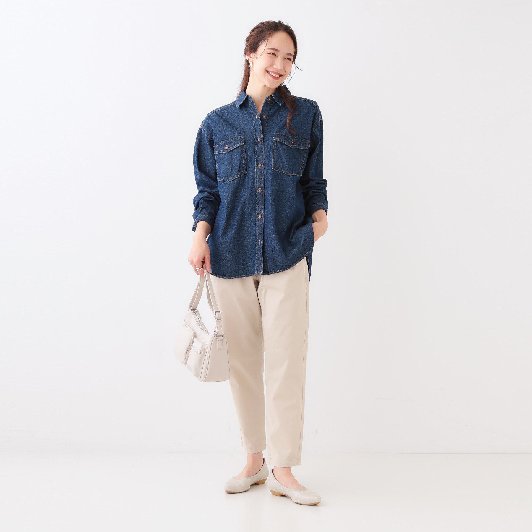 SHOO･LA･RUE「【洗える/S-LL】大人のこなれコーデに やわらかデニムシャツ」|シャツ・ブラウス|