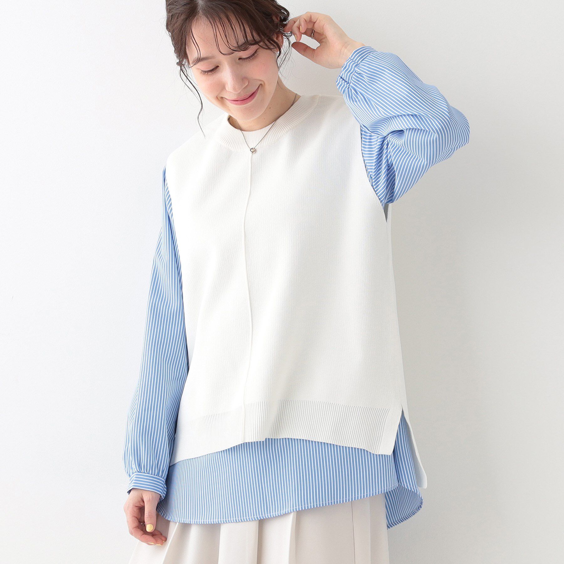 SHOO･LA･RUE「【S-LL/2点セット】着回し自在 ニットベスト＋フレアブラウス」|その他|オフホワイト(003