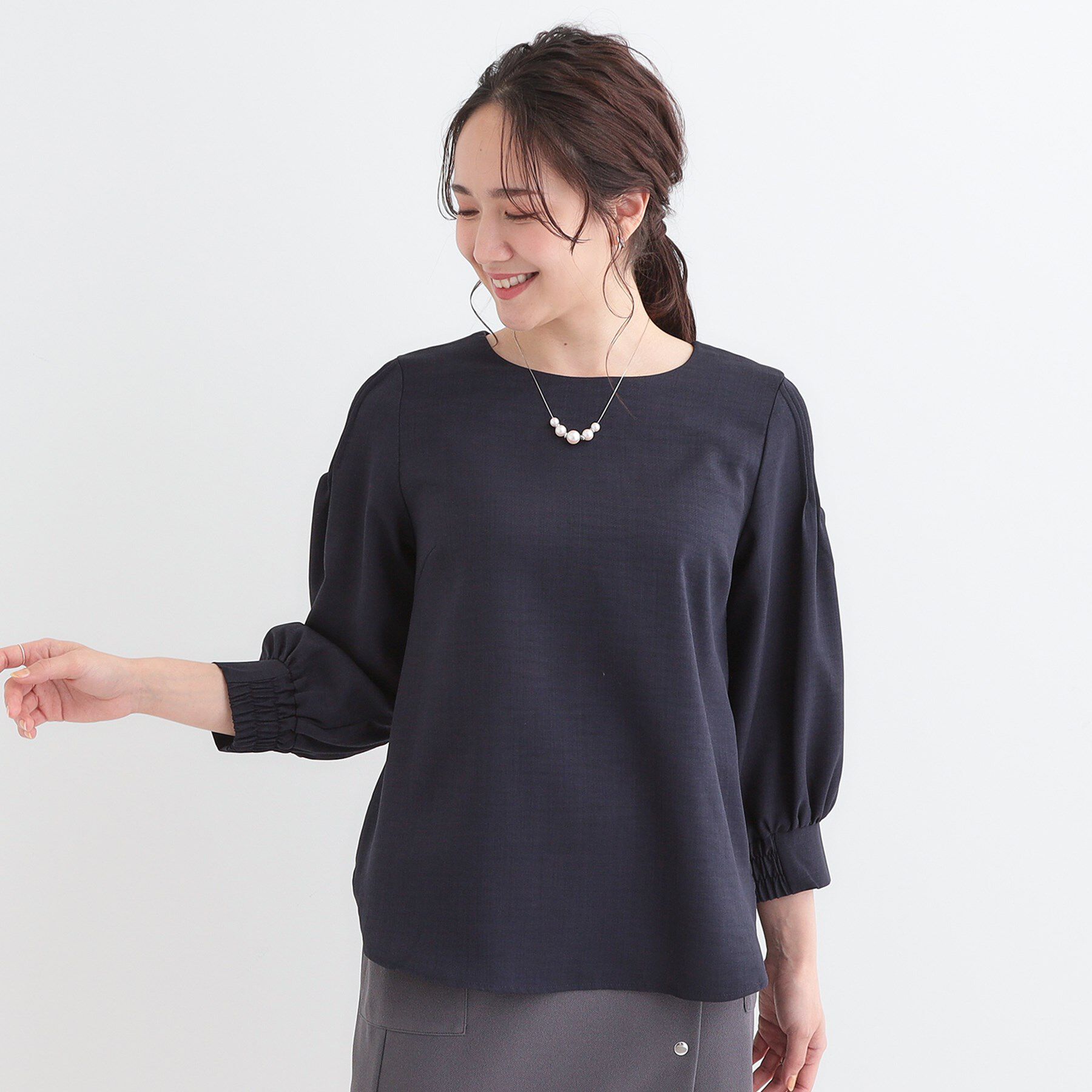 SHOO･LA･RUE「【洗える/洗濯後しわになりにくい】無理せずキレイ 肩タックブラウス」|シャツ・ブラウス|