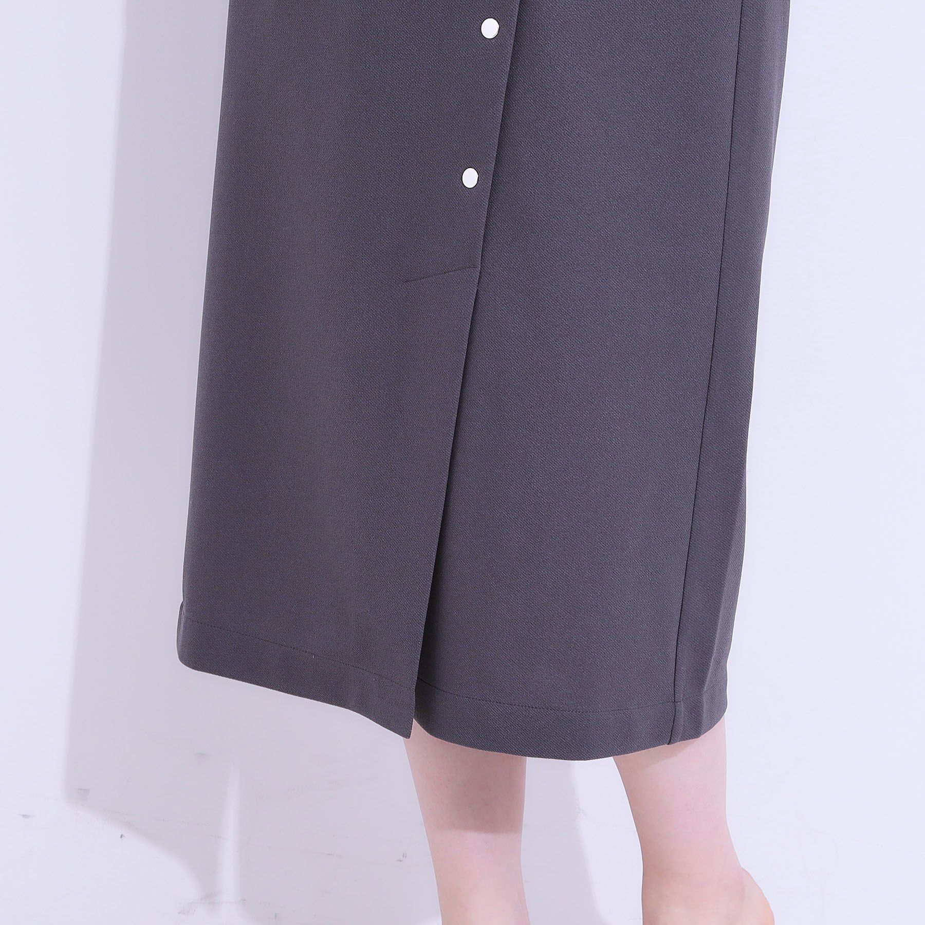 SHOO･LA･RUE「【S-LL】カジュアルにもきれいめにも ドット釦カーゴナロースカート」|スカート|