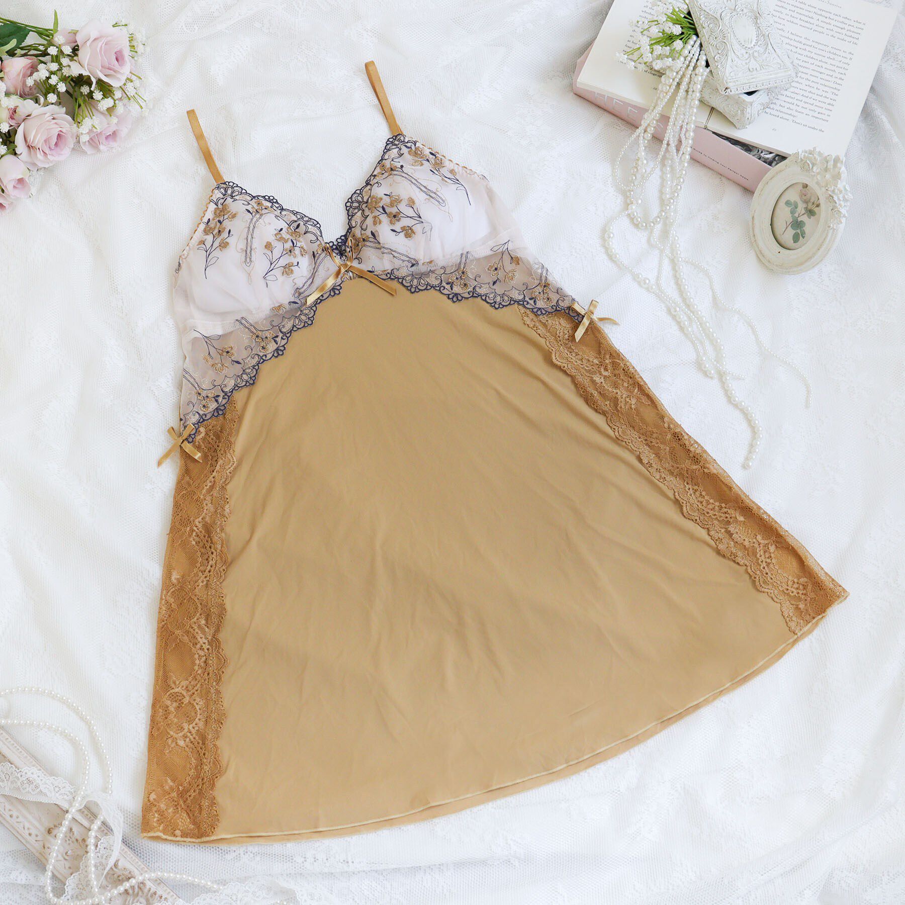 Risa Magli「カイリー カップ付スリップ」|キャミソール|マスタード(033)