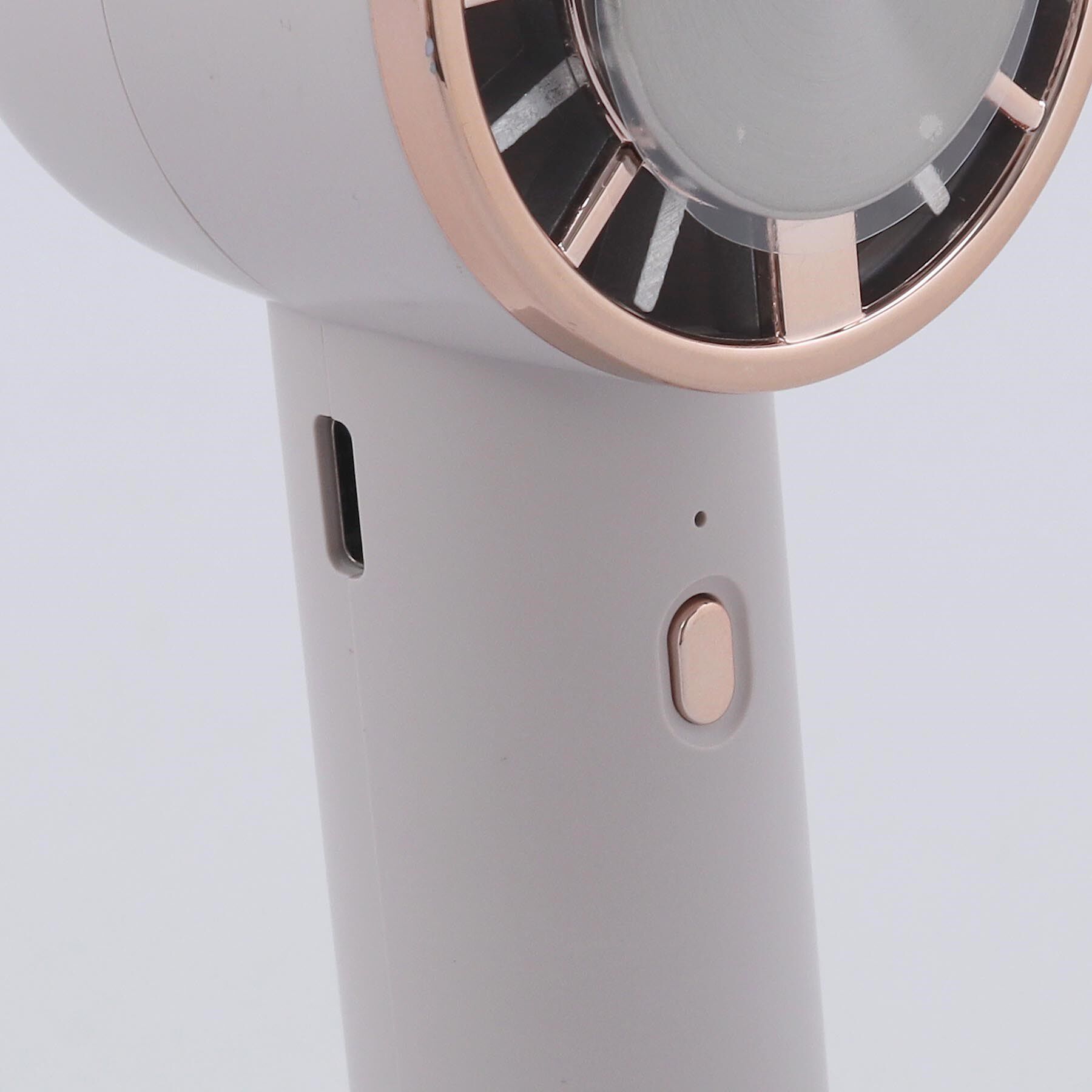 212 KITCHEN STORE「ペルチェ冷却機能ハンディファン グレージュ」|その他|