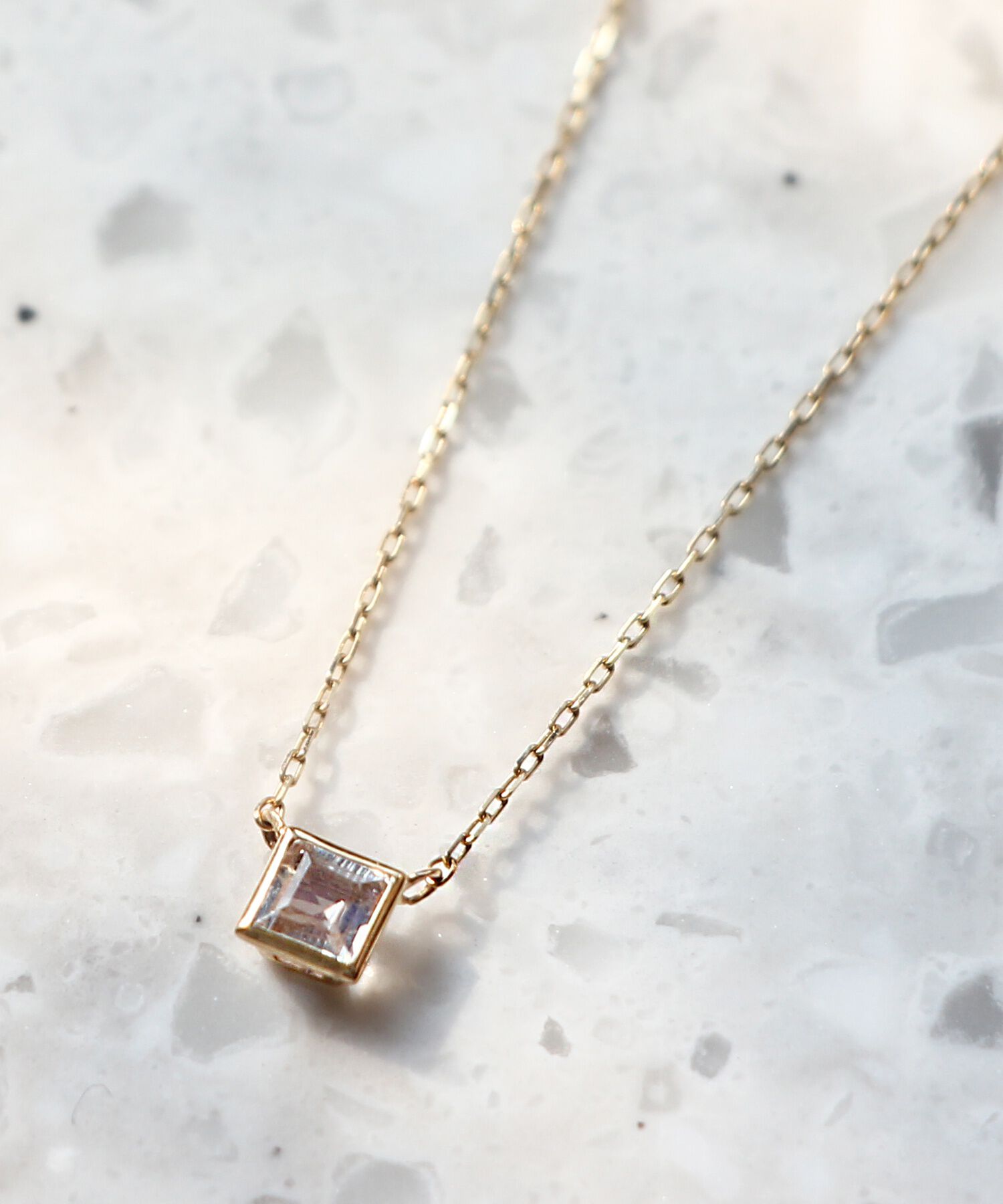 JUPITER「【K10】レインボームーンストーンネックレス/天然石<全長40.5㎝(調節した時の長さ37.5㎝)>」|ネックレス|