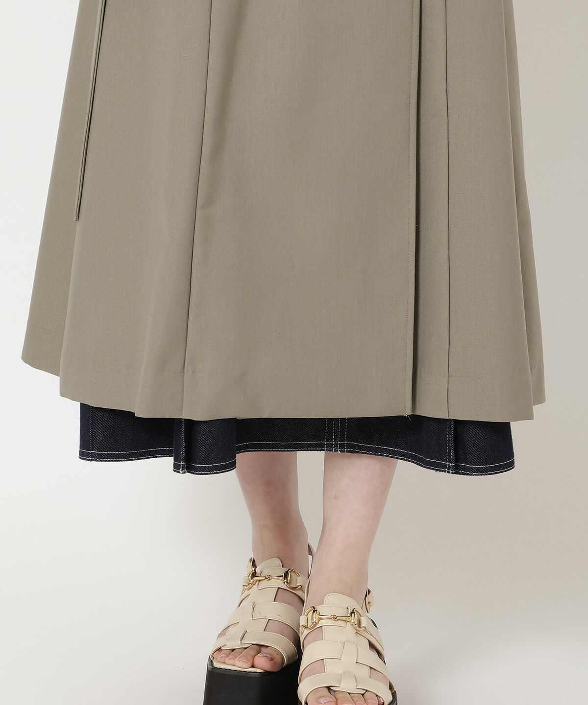 REDYAZEL「バックフリルケープトレンチコート」|トレンチコート|