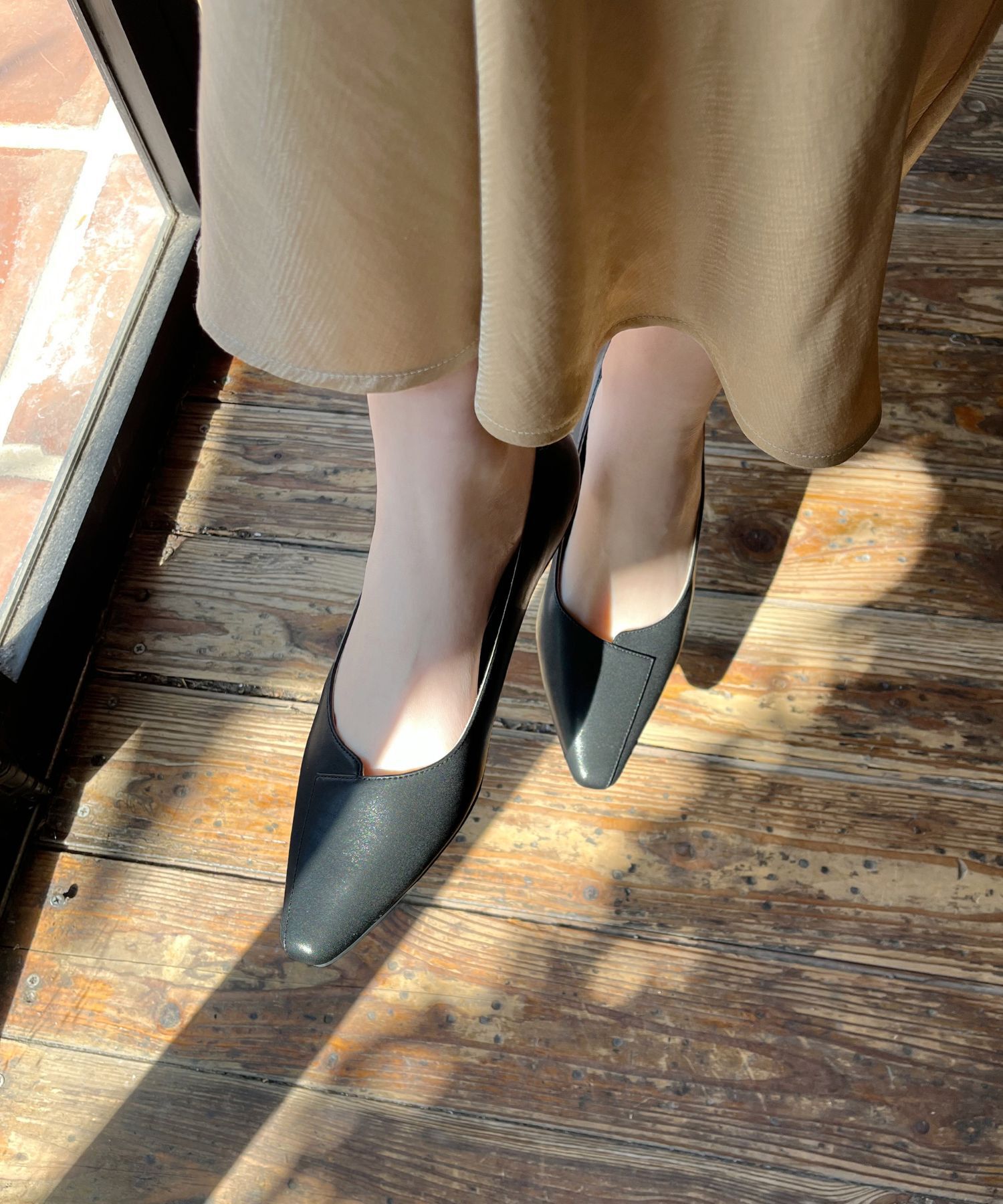 ORiental TRaffic「【WEB限定】アシンメトリーデザイン フラット パンプス /55102 通勤靴 すっきりシルエット」|パンプス|