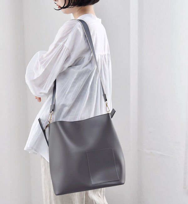 quaranciel「quaranciel: ライン 2way ショルダー バッグ」|ショルダー・メッセンジャー|グレー