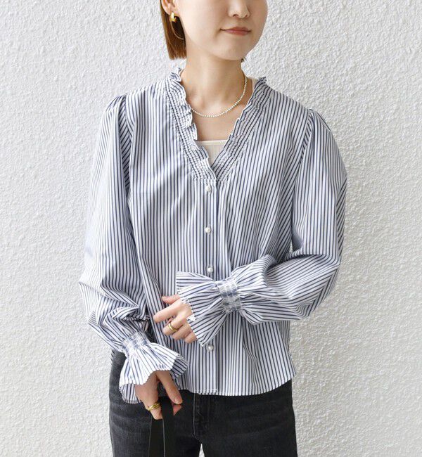 SHIPS for women「【WEB限定】〈手洗い可能〉 シャーリング Vネック 長袖 ブラウス」|シャツ・ブラウス|オフホワイト