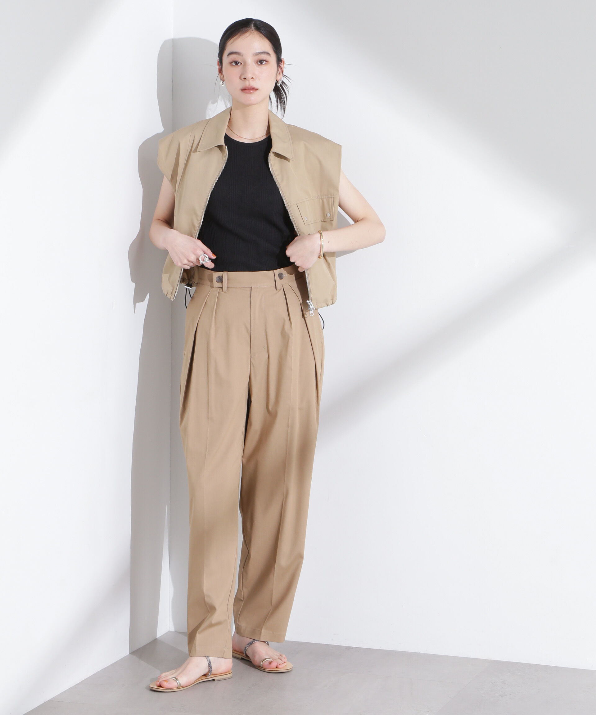 nano･universe「リネンストレッチタックコクーンパンツ」|チノ|