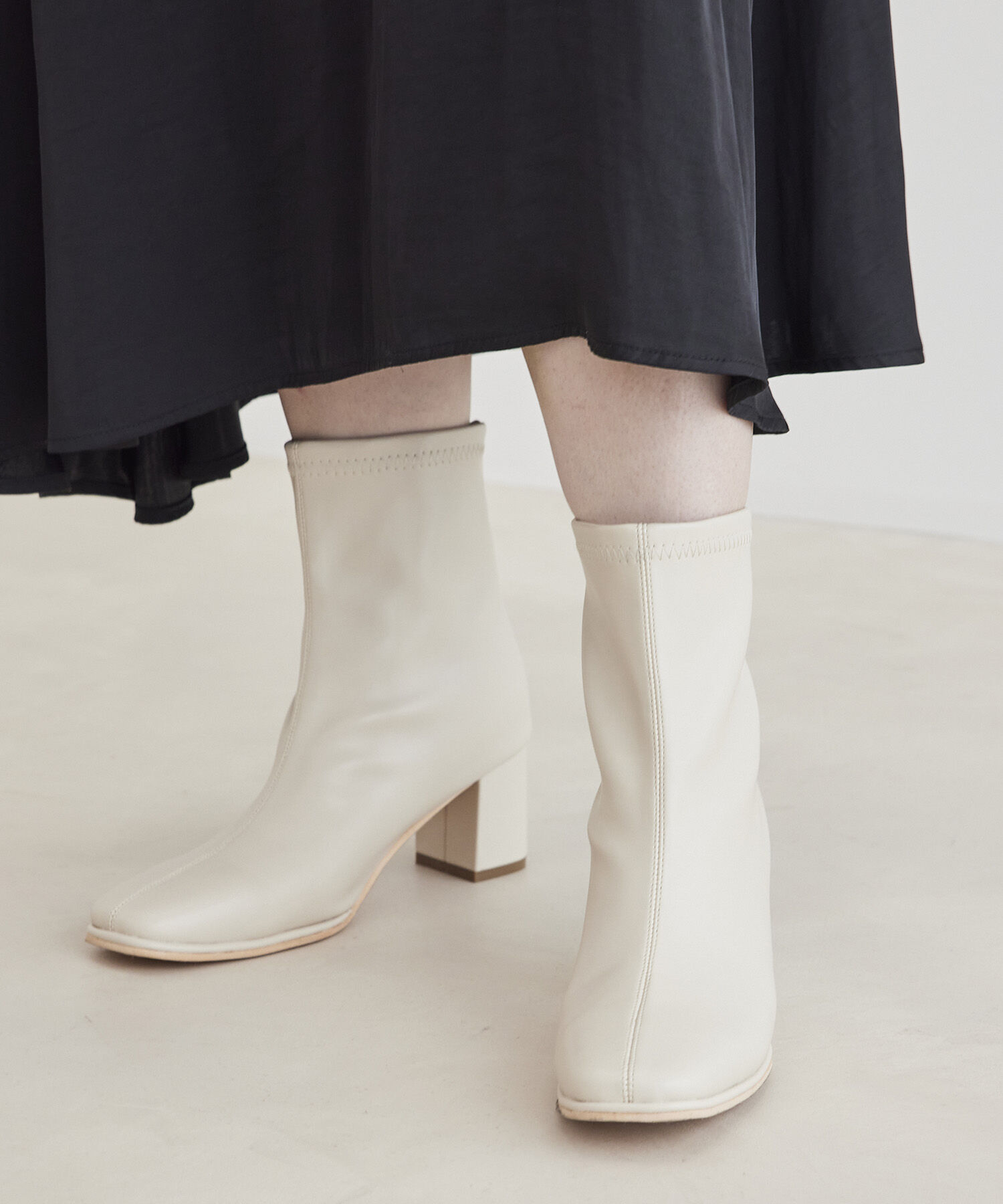 Juze「柔らかく足にフィット。スクエアトゥストレッチブーツ」|その他|