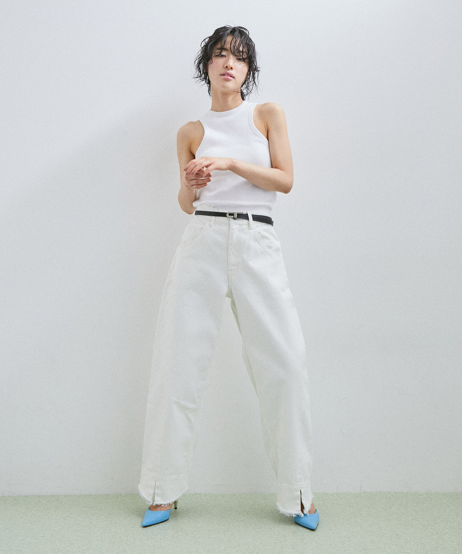 ADAM ET ROPE'「【サステナブル】ロゴバックルスリムベルト」|ベルト|