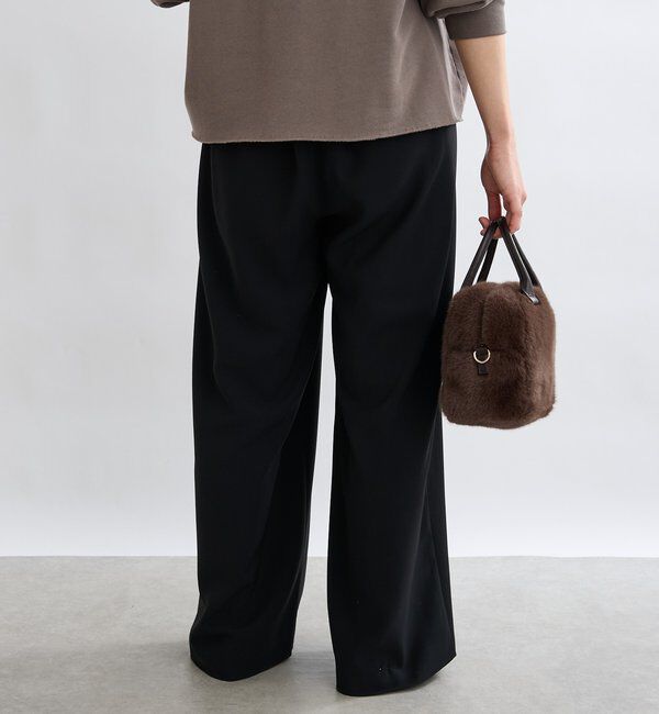  「【ウォッシャブル】【シーズンレスで使える】タックワイドスラックス」|チノ|