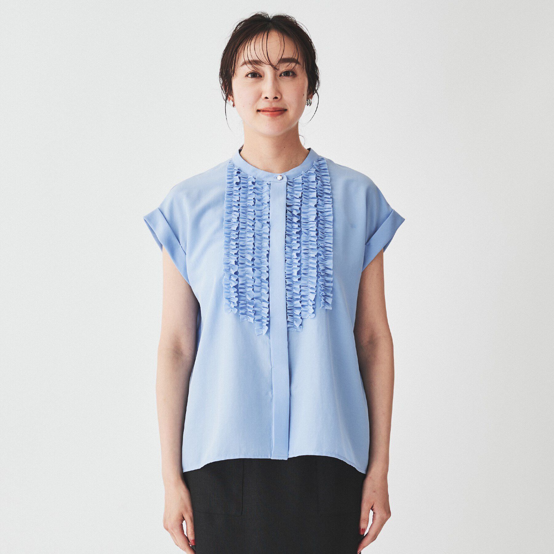 UNTITLED「【華やか／夏ブラウス】半袖フリルブラウス」|シャツ・ブラウス|