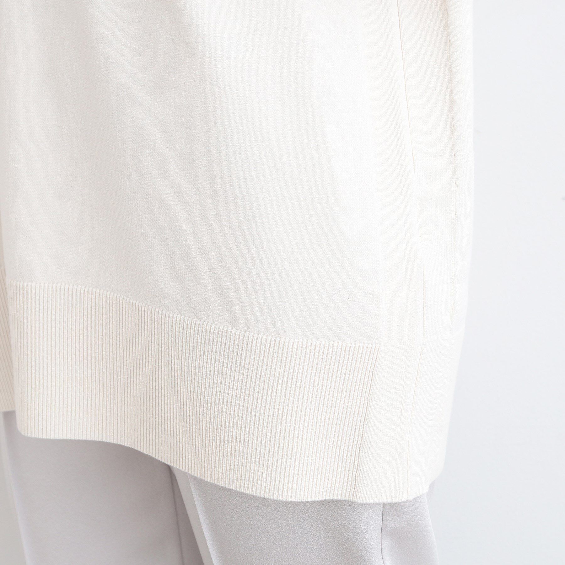 INDIVI「【洗える】Vネックチュニックニット」|ニット・セーター|