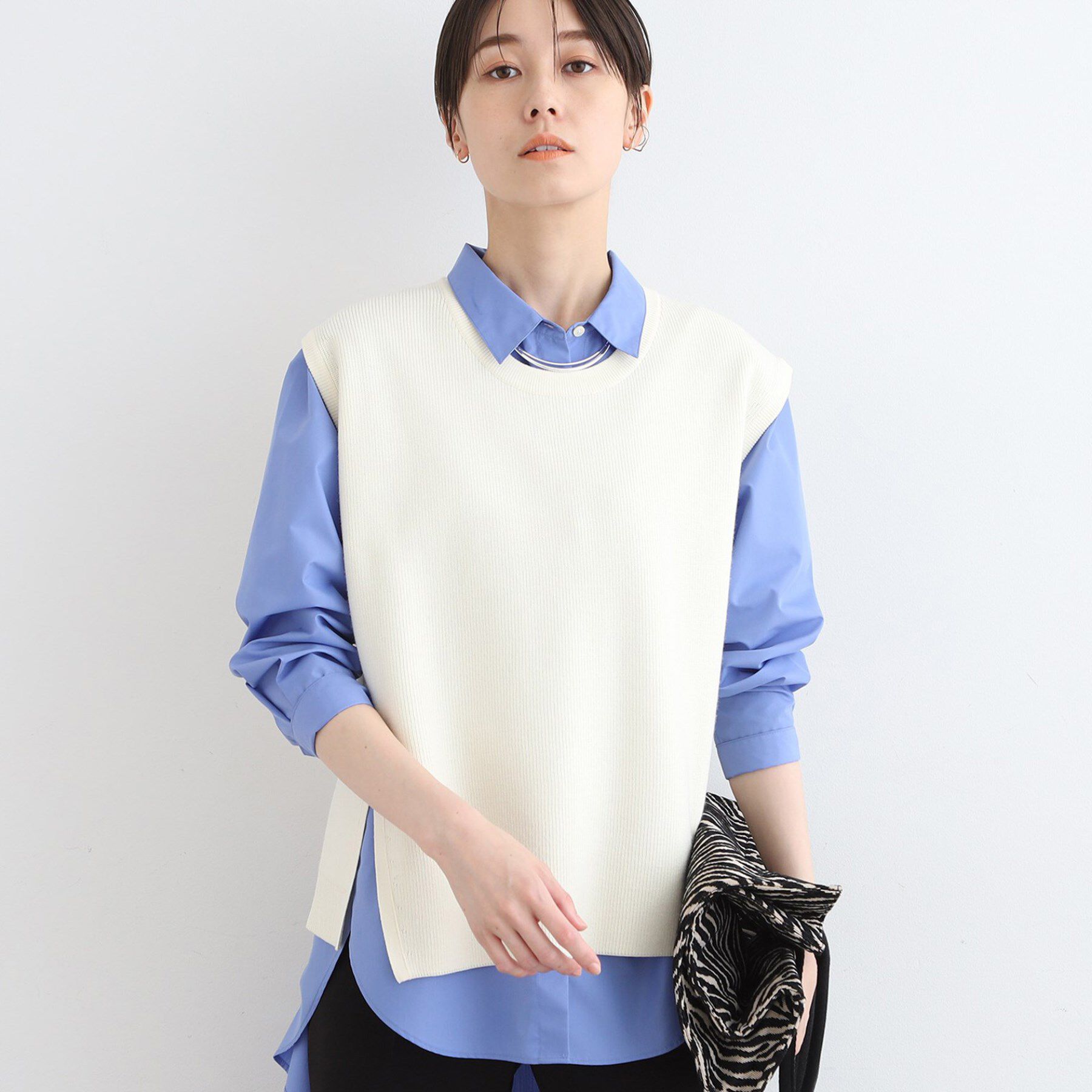 INDIVI「【洗える】アシンメトリーニットベスト」|ニット・セーター|オフホワイト(003