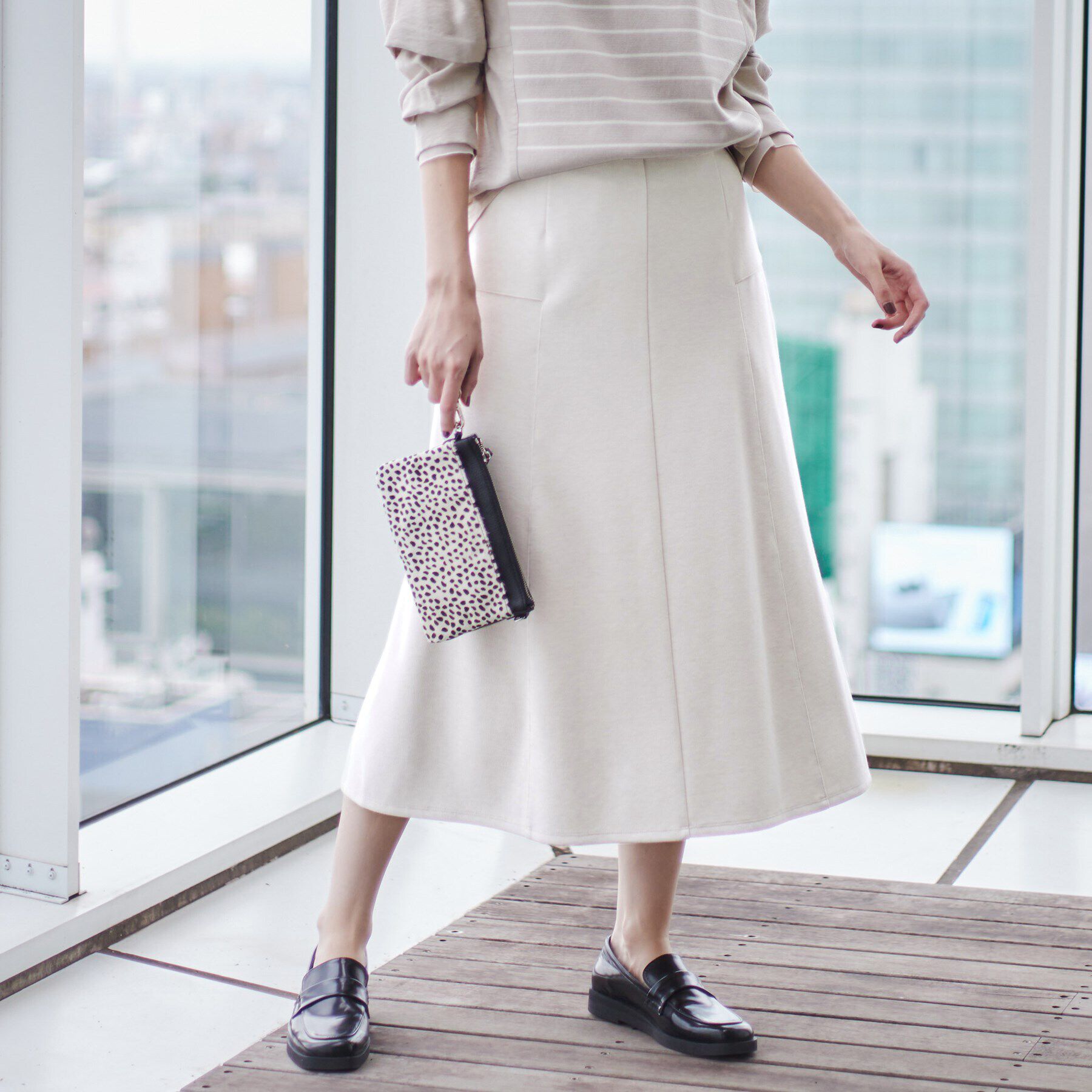 INDIVI「【洗える／UVケア／SETUP可能】ライトジャージ セミフレアスカート」|スカート|オフホワイト(903