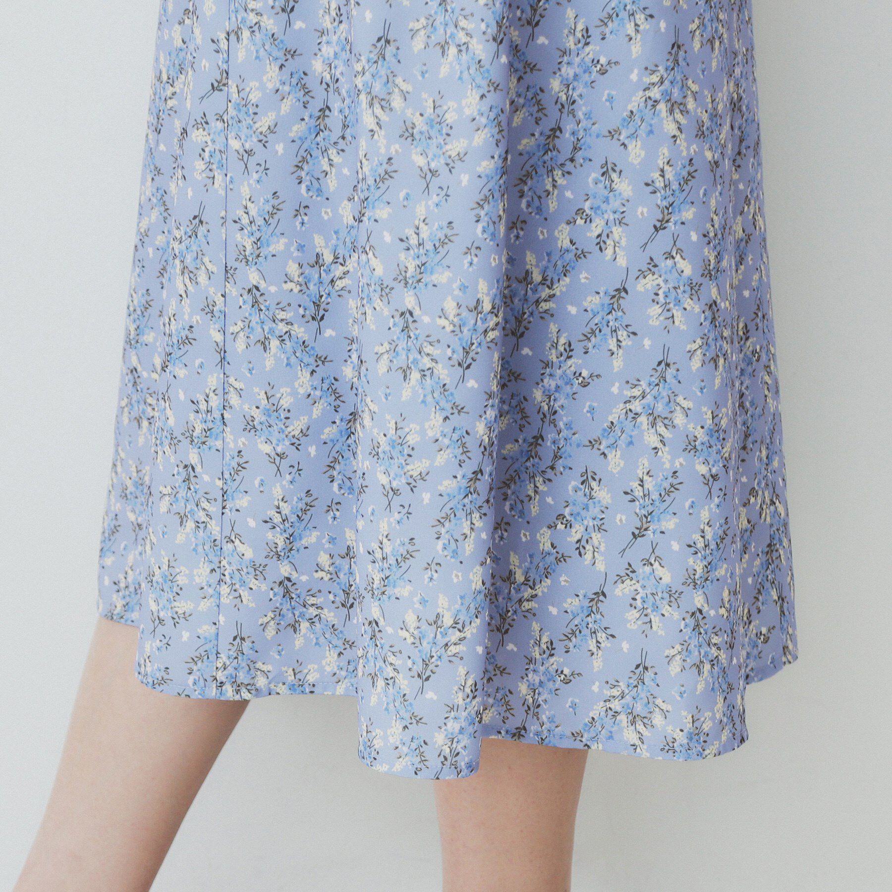 index「スタンドネック小花柄ワンピース【洗濯機洗い可/イージーアイロン】」|ワンピース|