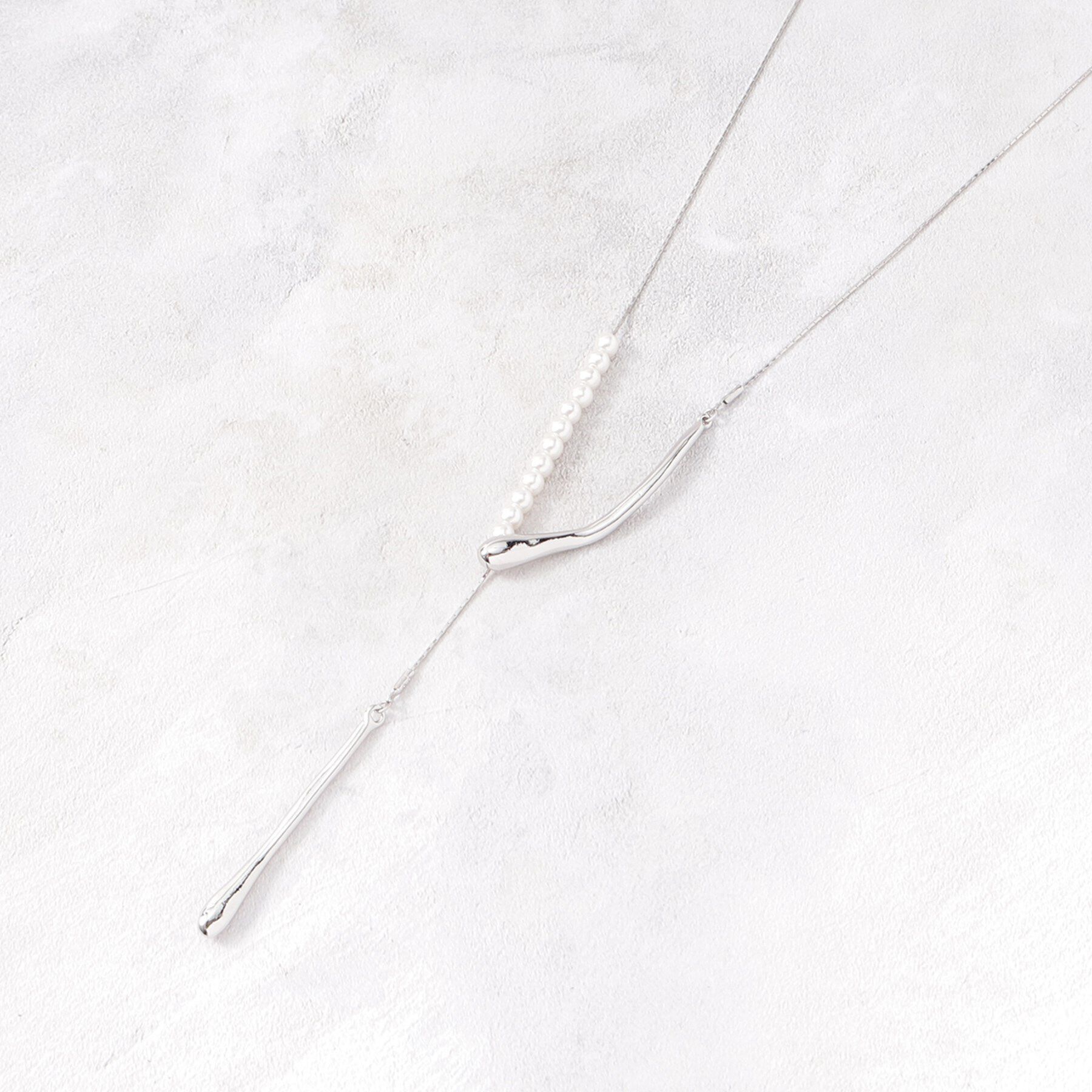 OPAQUE.CLIP「フェイクパールスライダーネックレス」|ネックレス|シルバー(006)